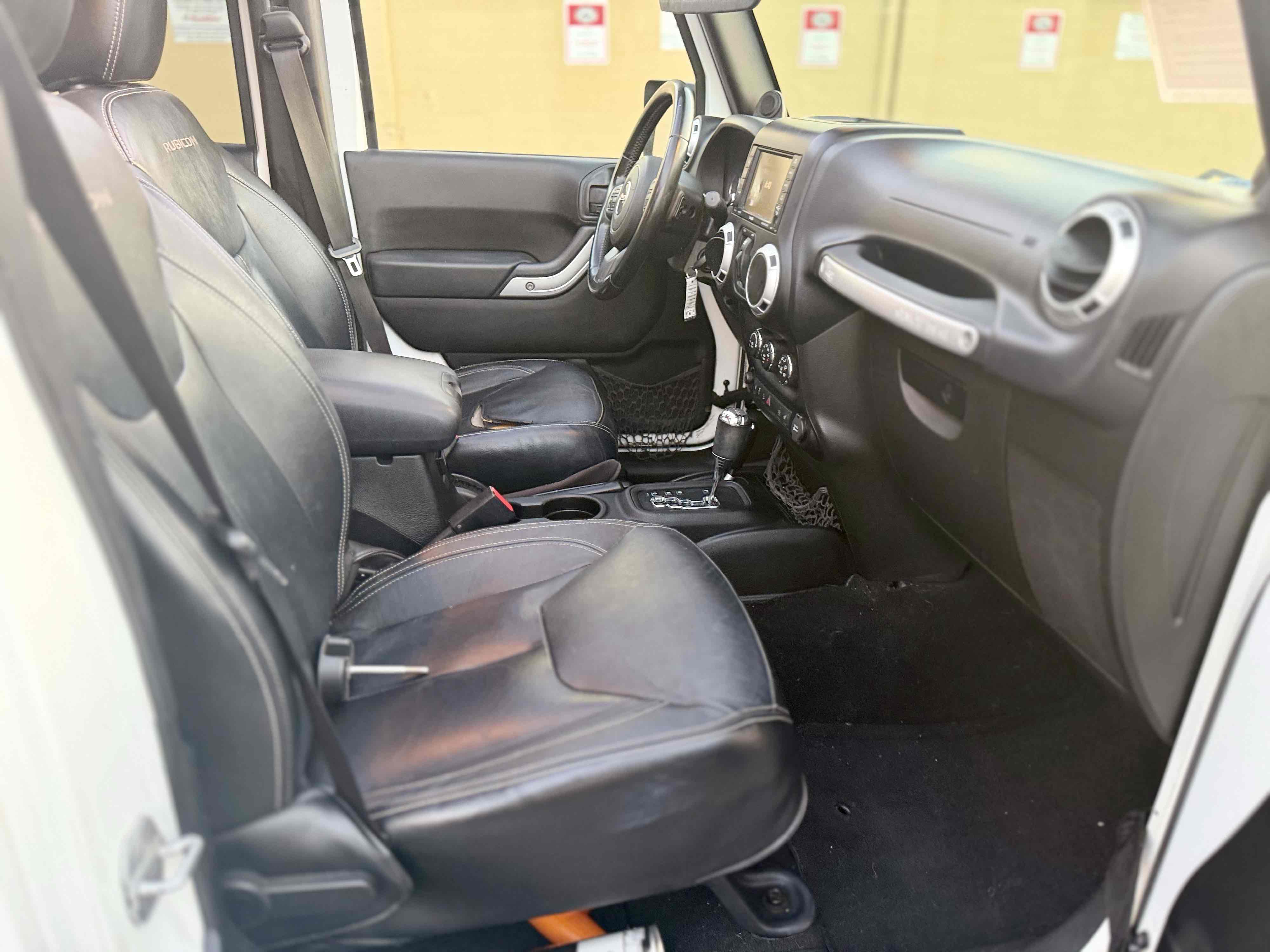 Jeep Wrangler photo 29