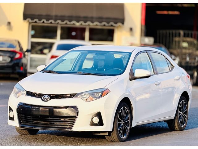 Super White 2015 Toyota Corolla Sedan Front-Wheel Drive Automatic