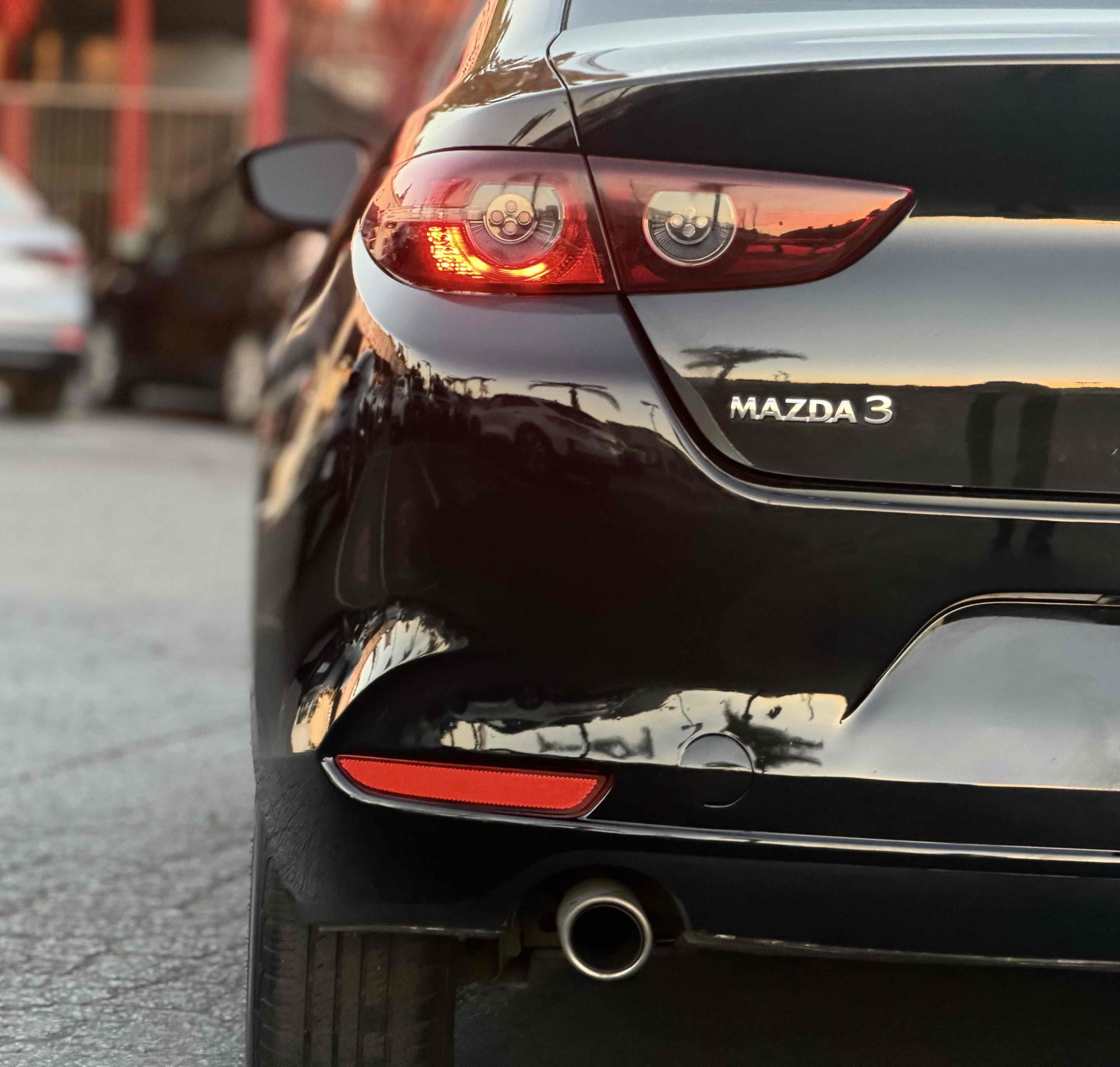 Mazda Mazda3 photo 9