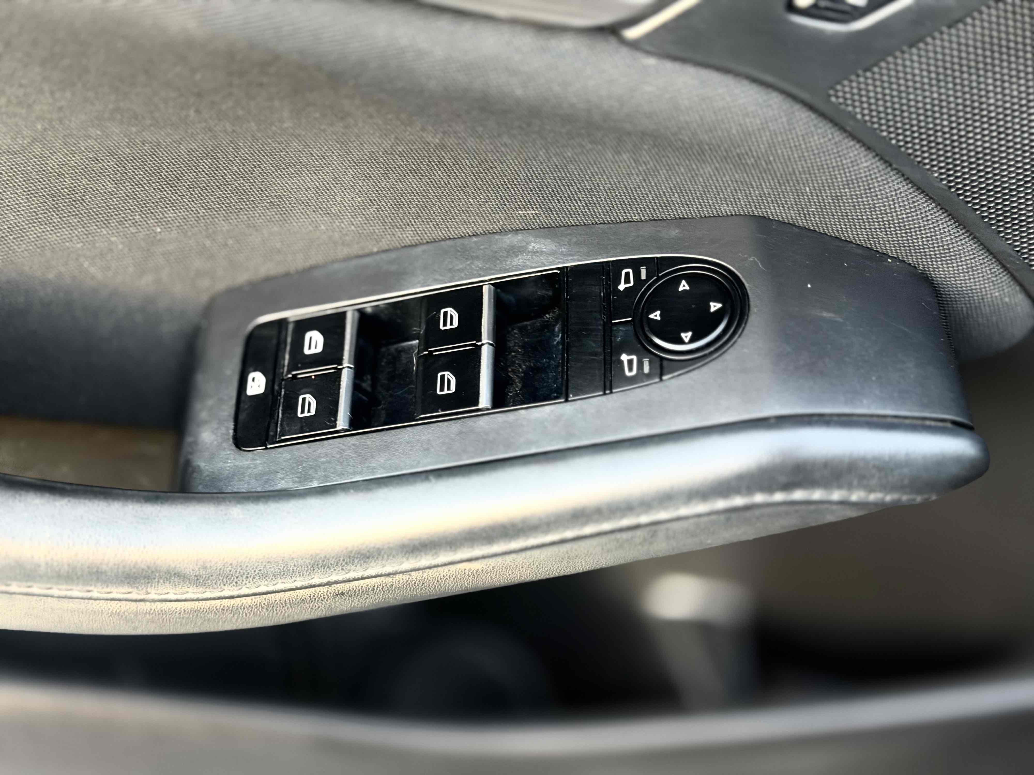 Mazda Mazda3 photo 13
