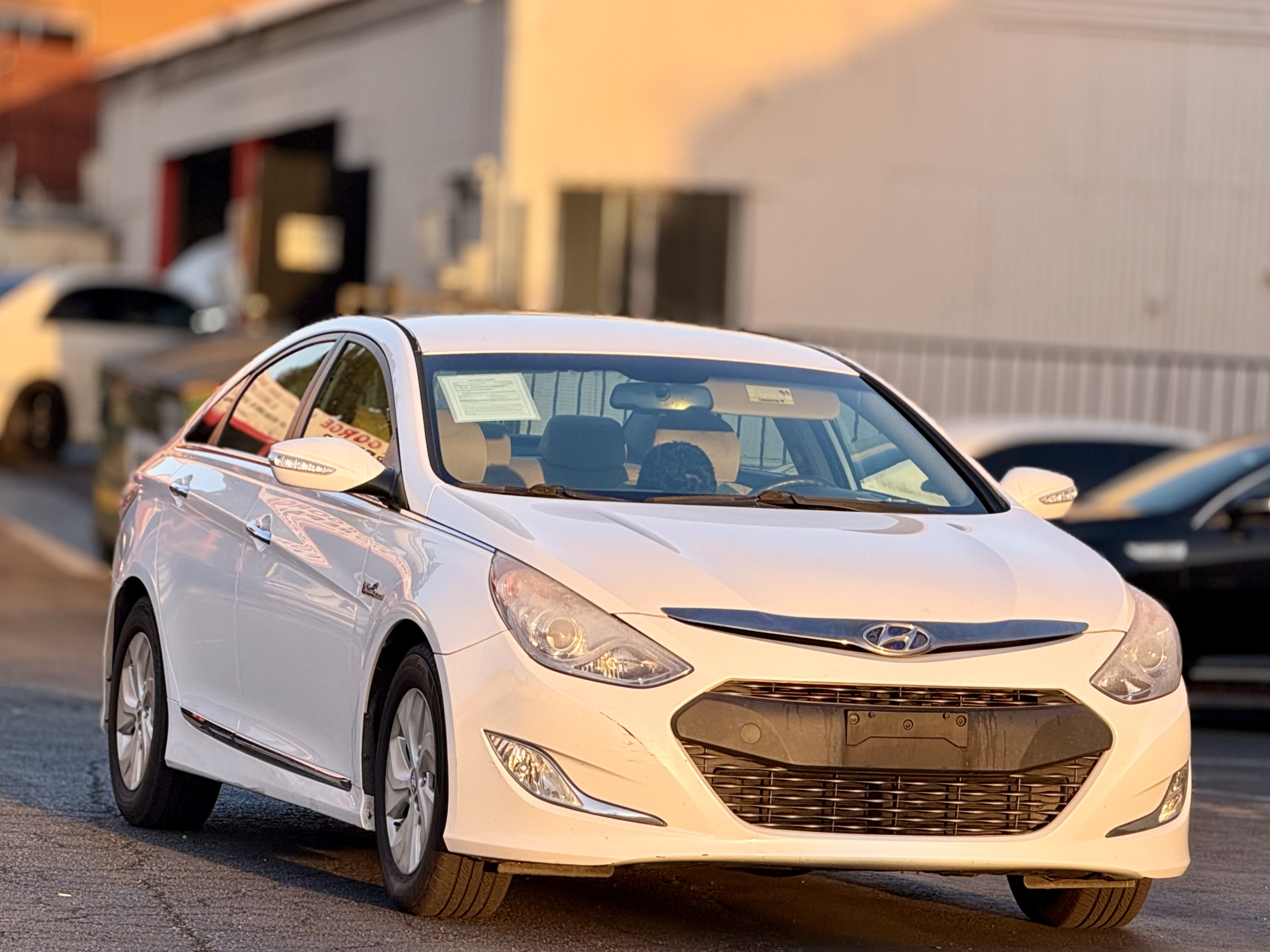 Hyundai Sonata photo 3