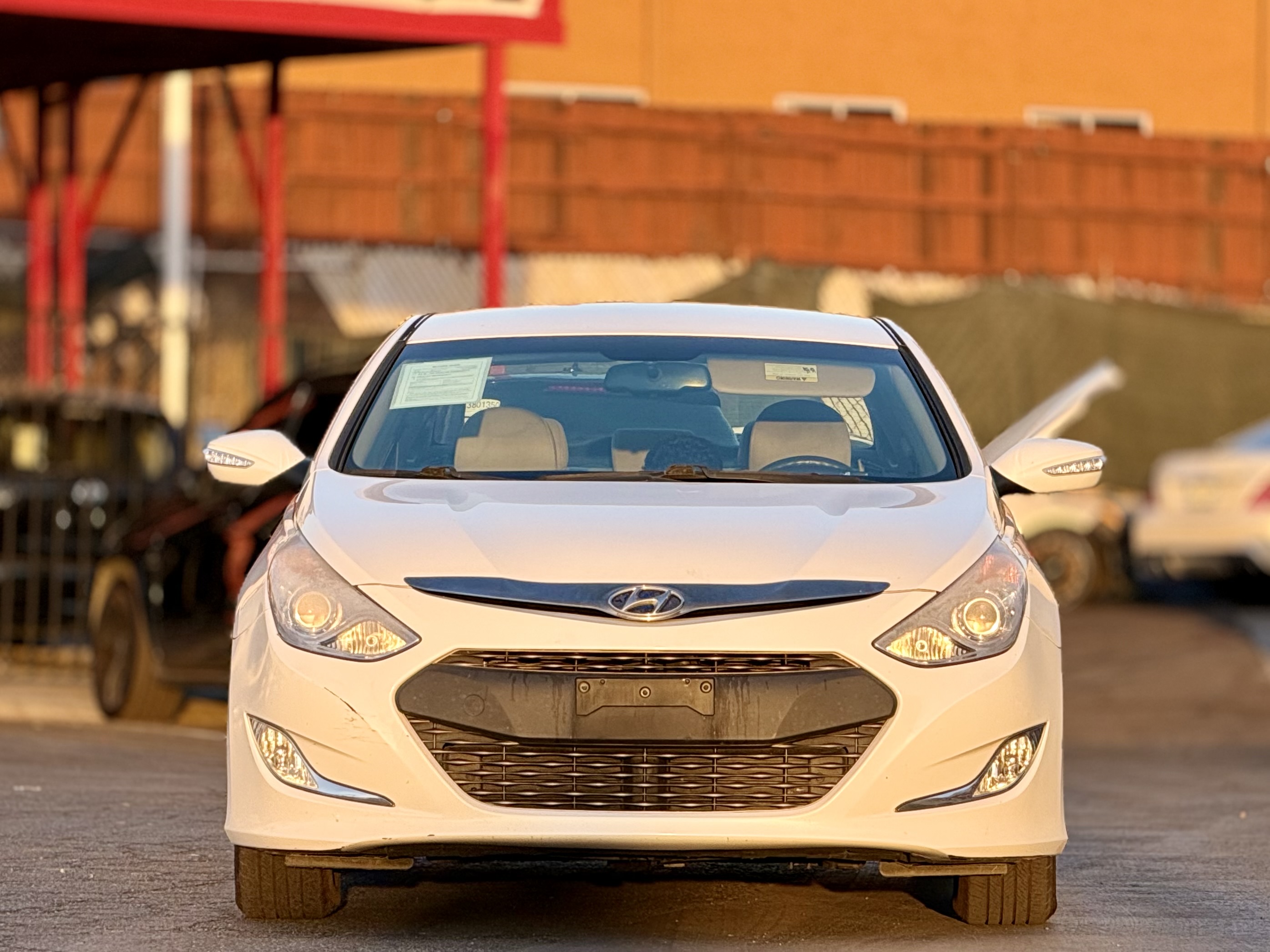 Hyundai Sonata photo 2