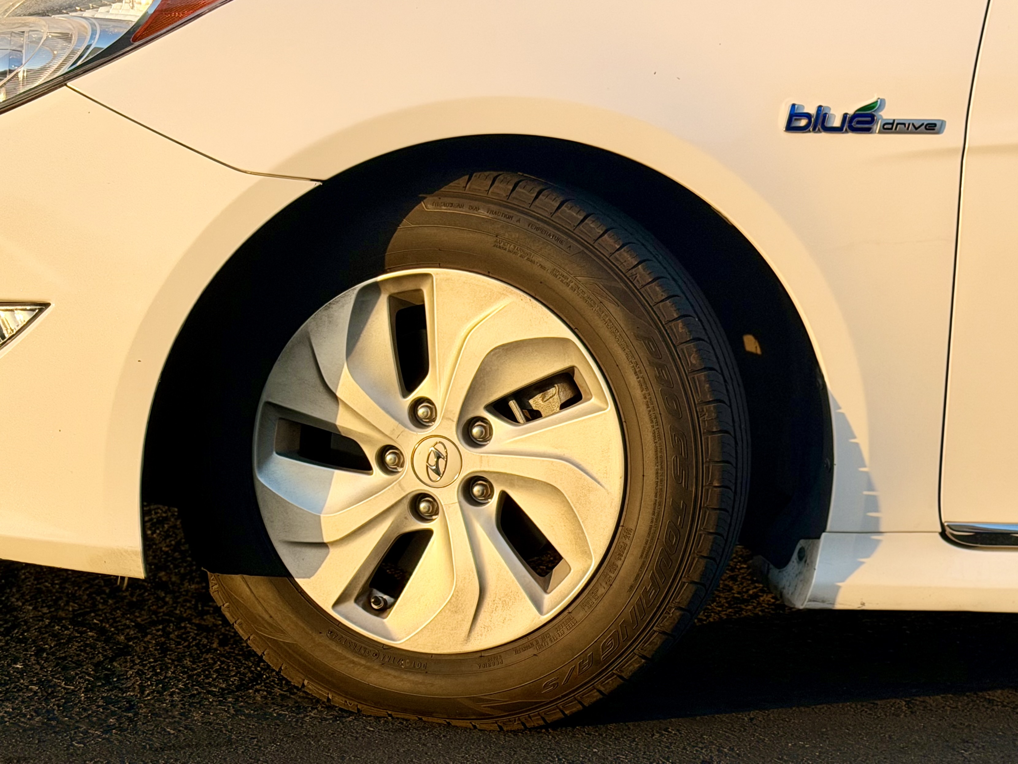 Hyundai Sonata photo 25