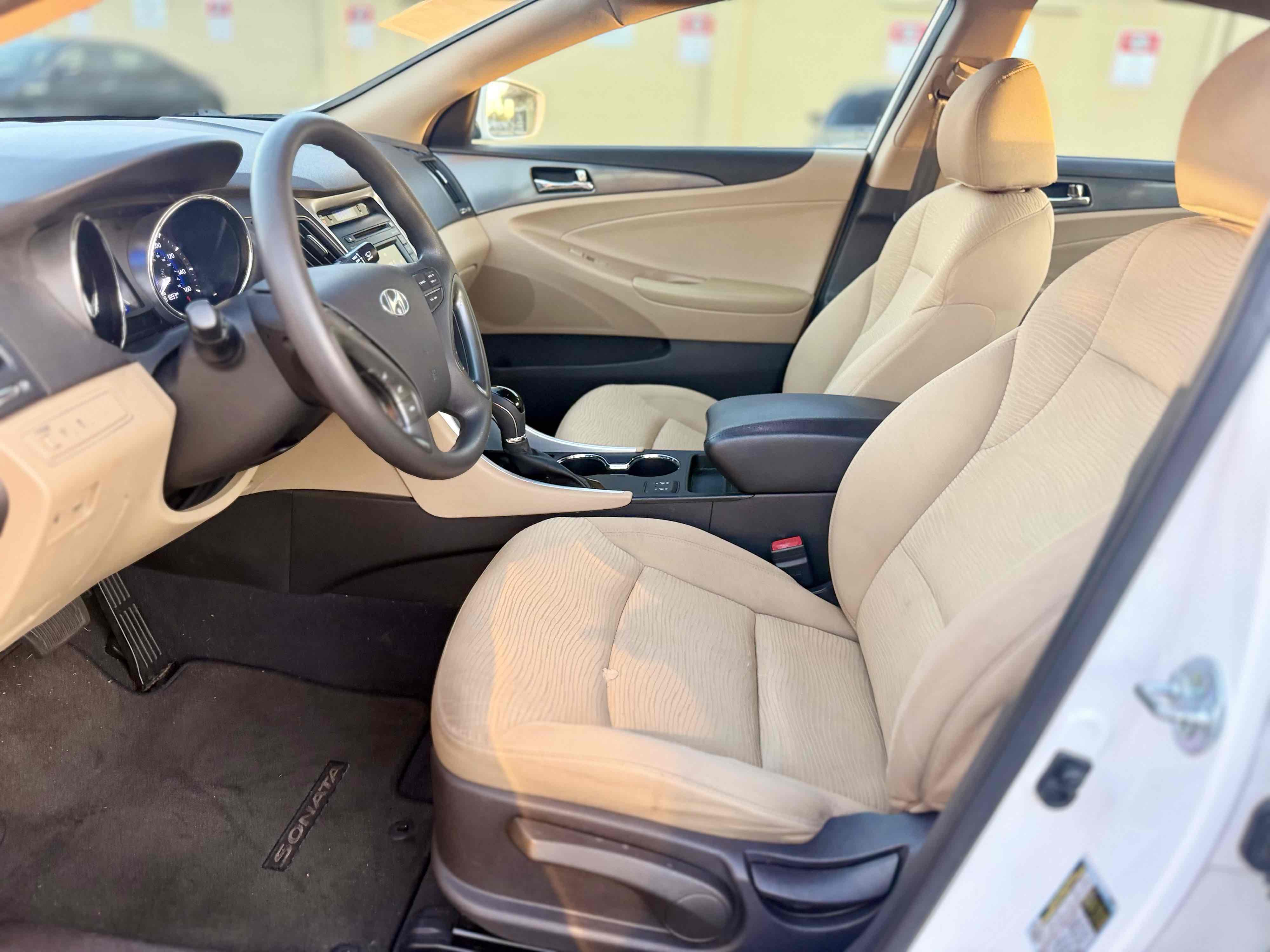 Hyundai Sonata photo 11