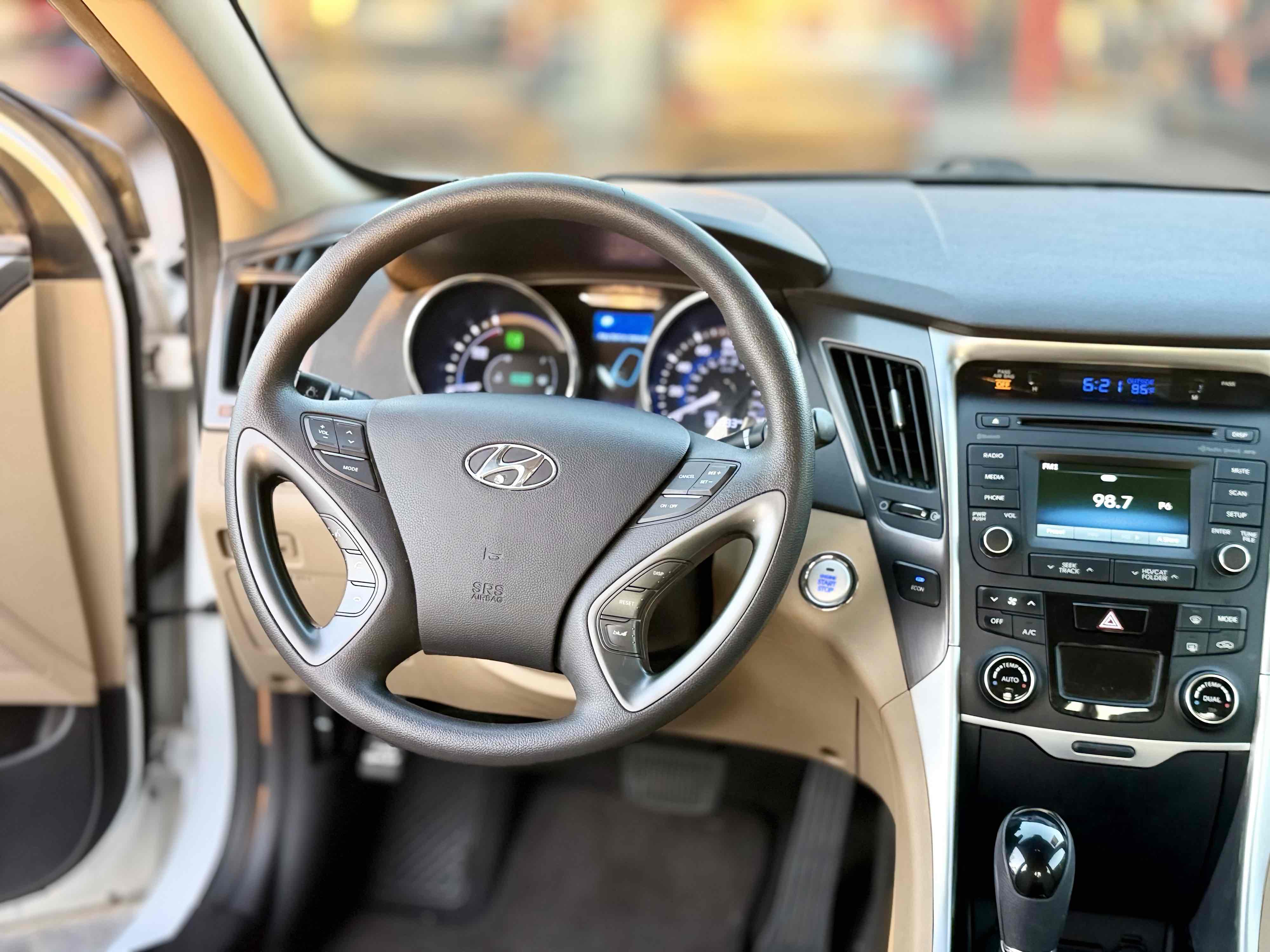 Hyundai Sonata photo 13