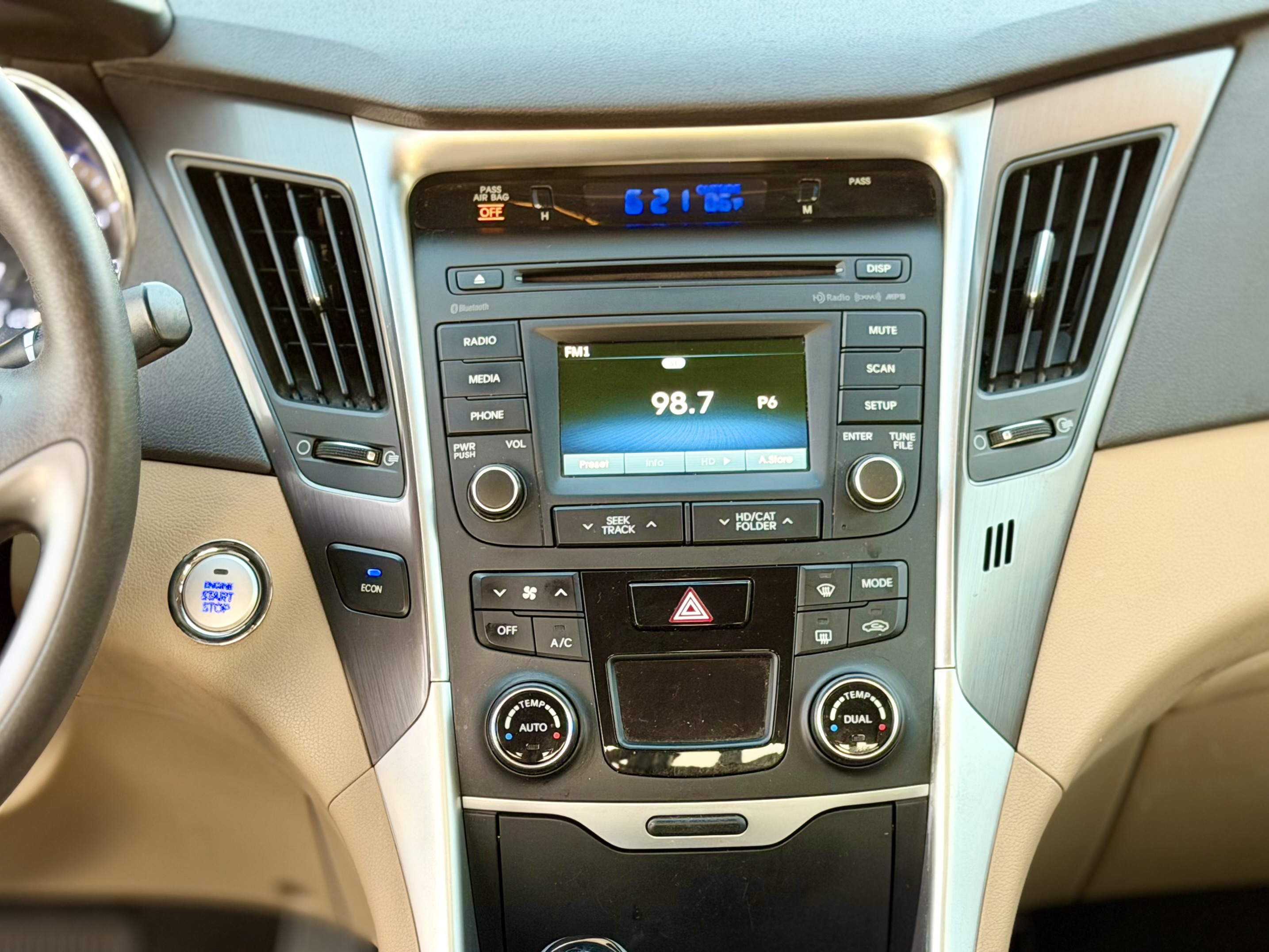Hyundai Sonata photo 21