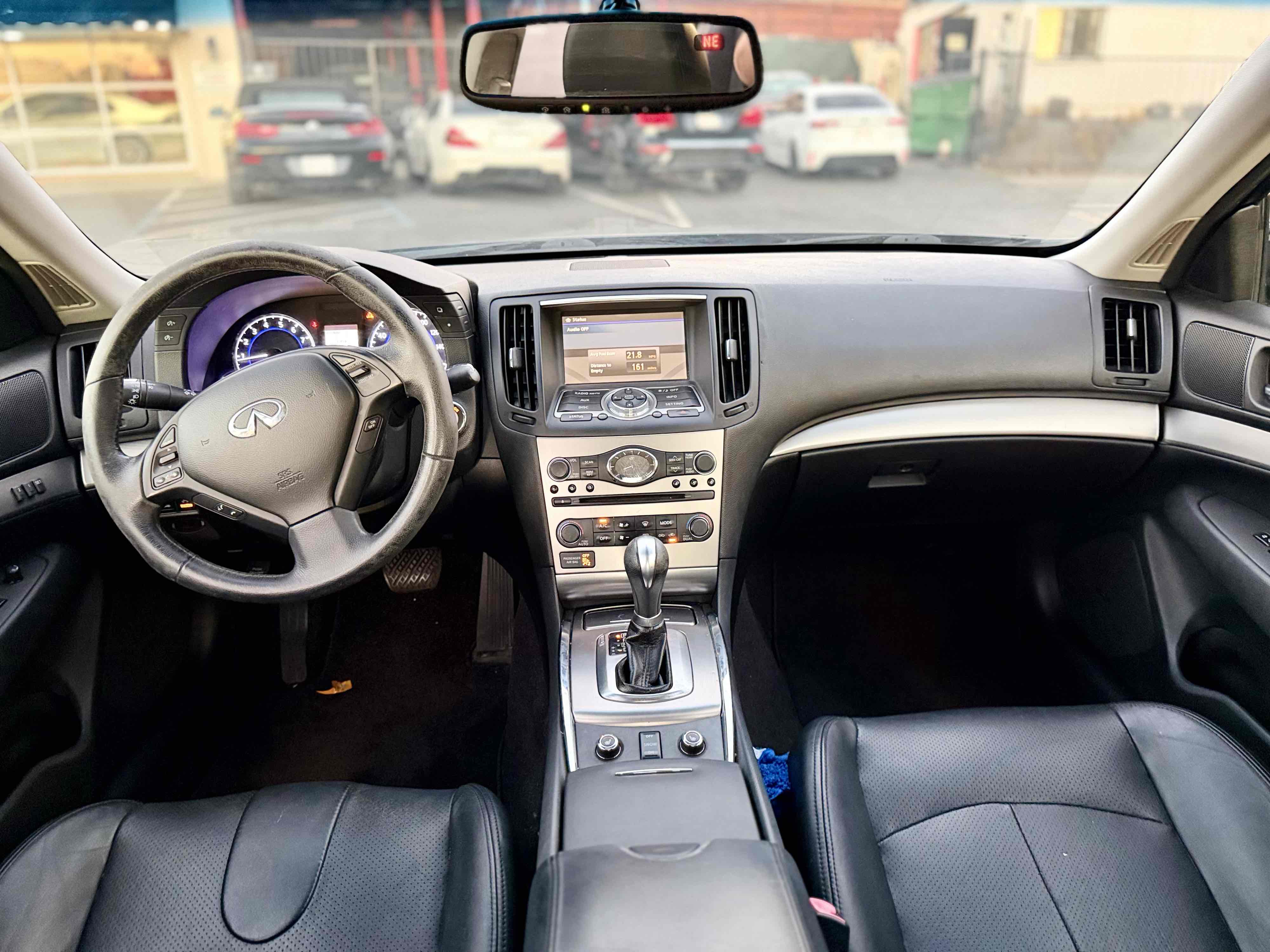 Infiniti G37 photo 13