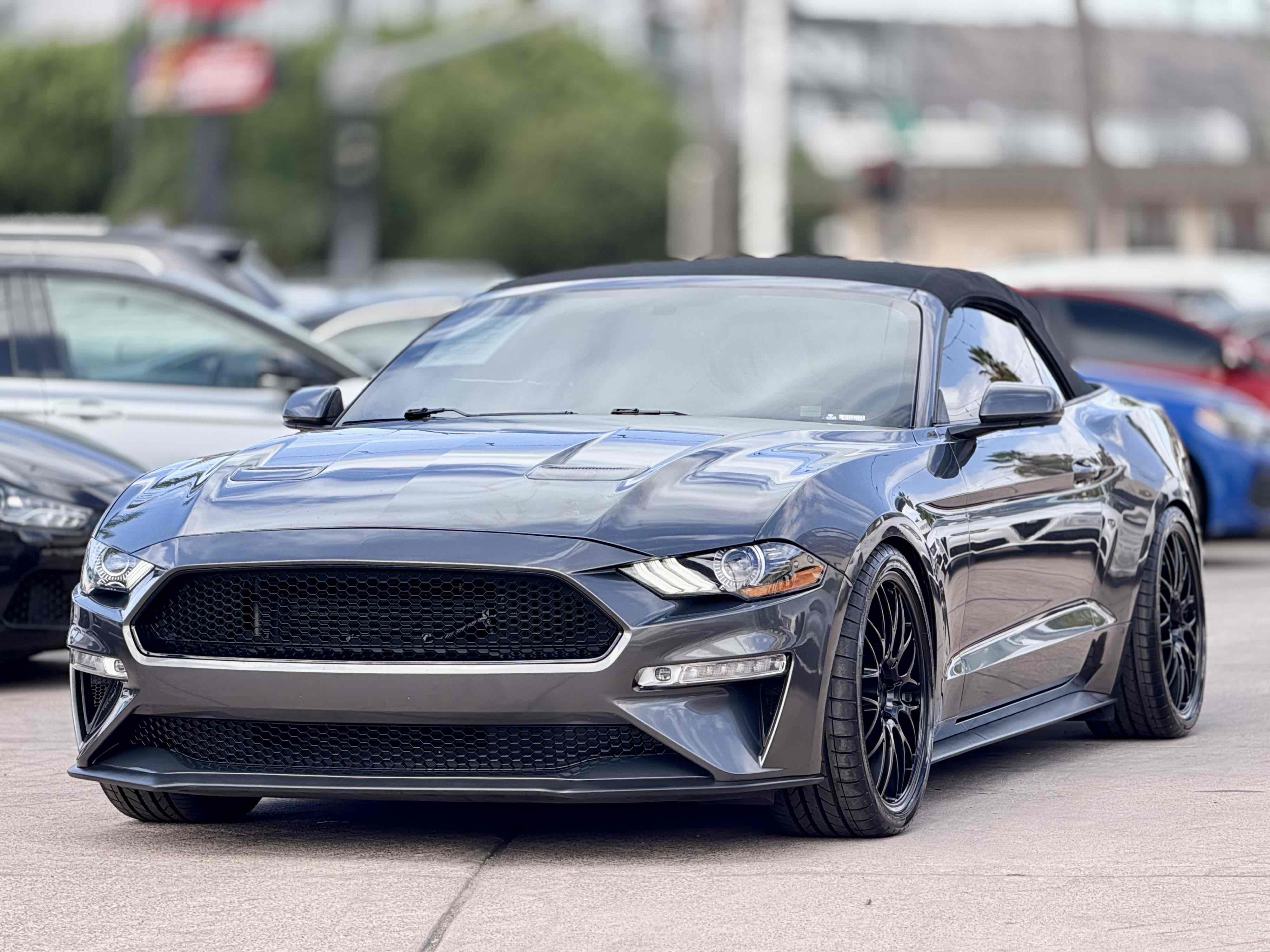 Photo 4 of this Ford Mustang