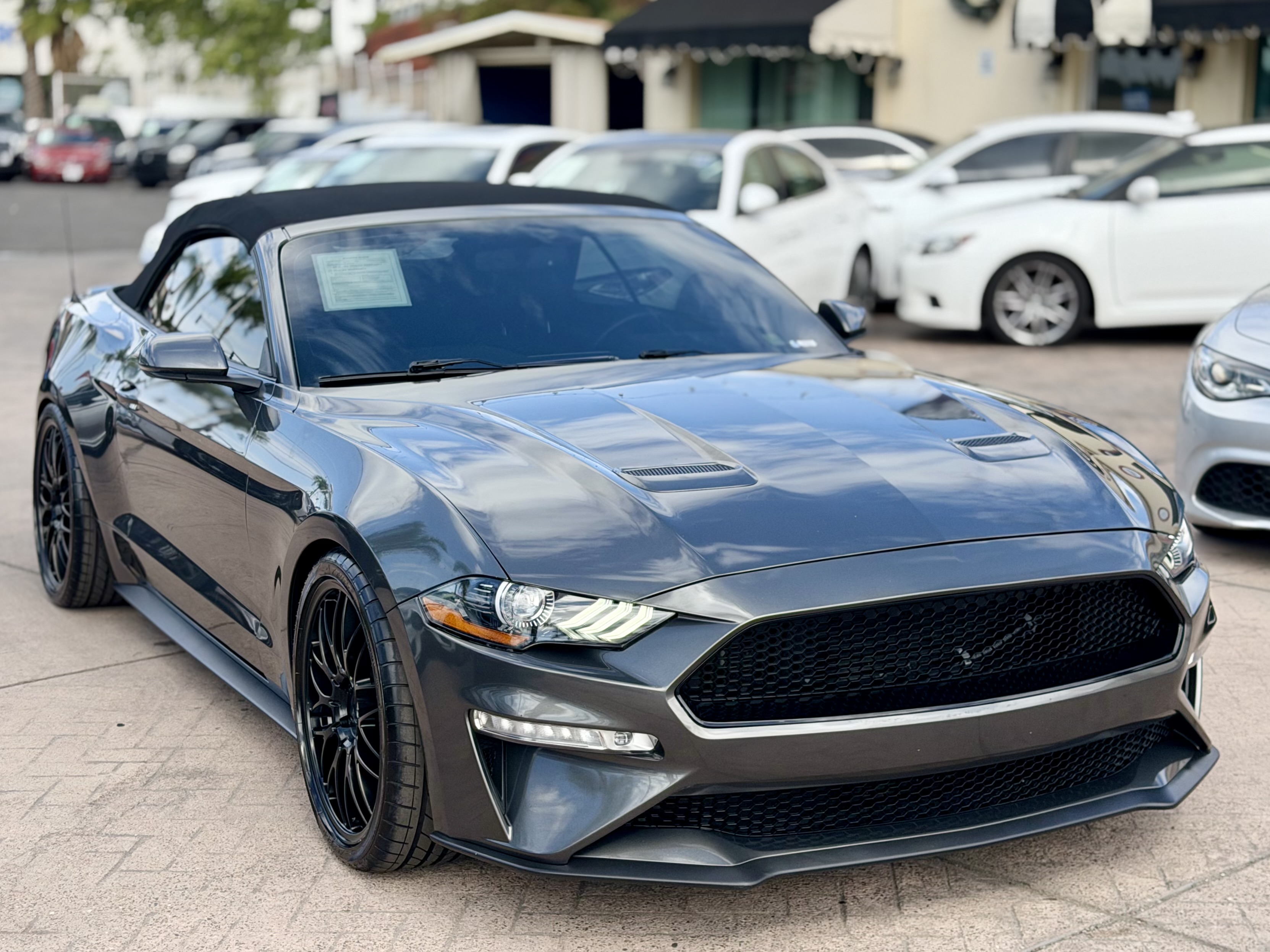 Photo 5 of this Ford Mustang