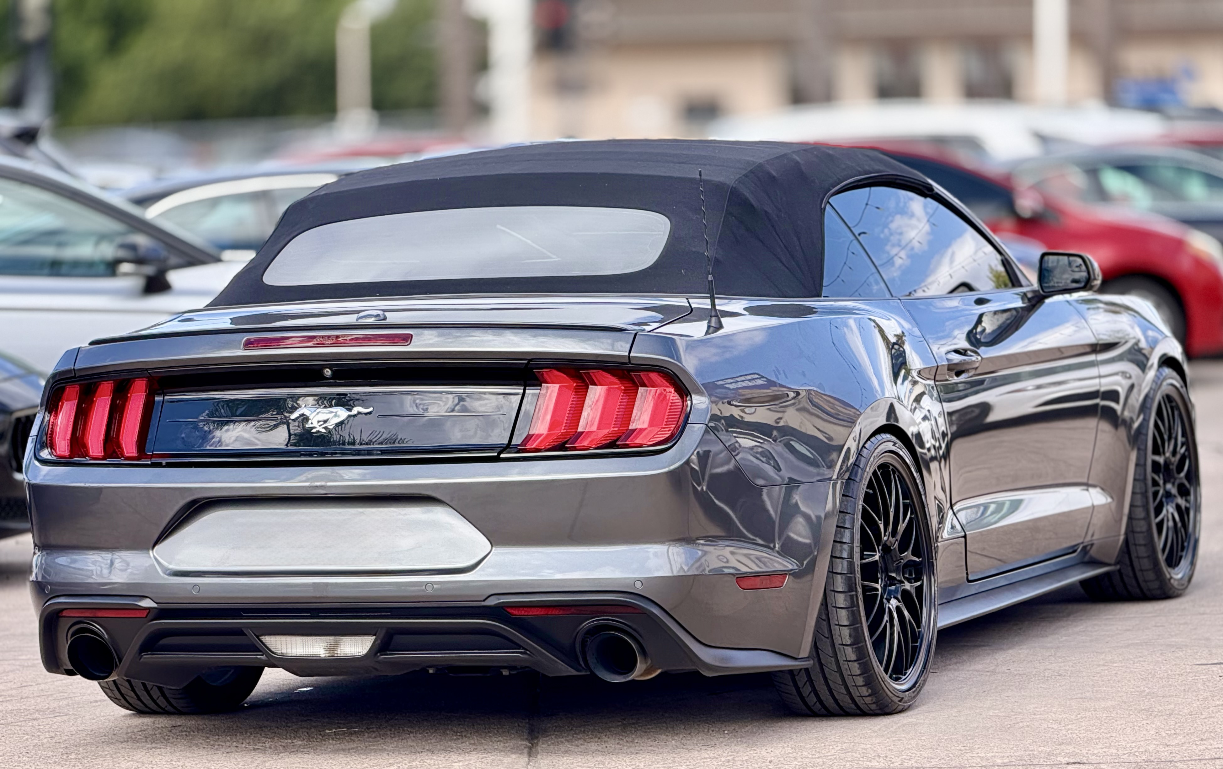 Photo 20 of this Ford Mustang