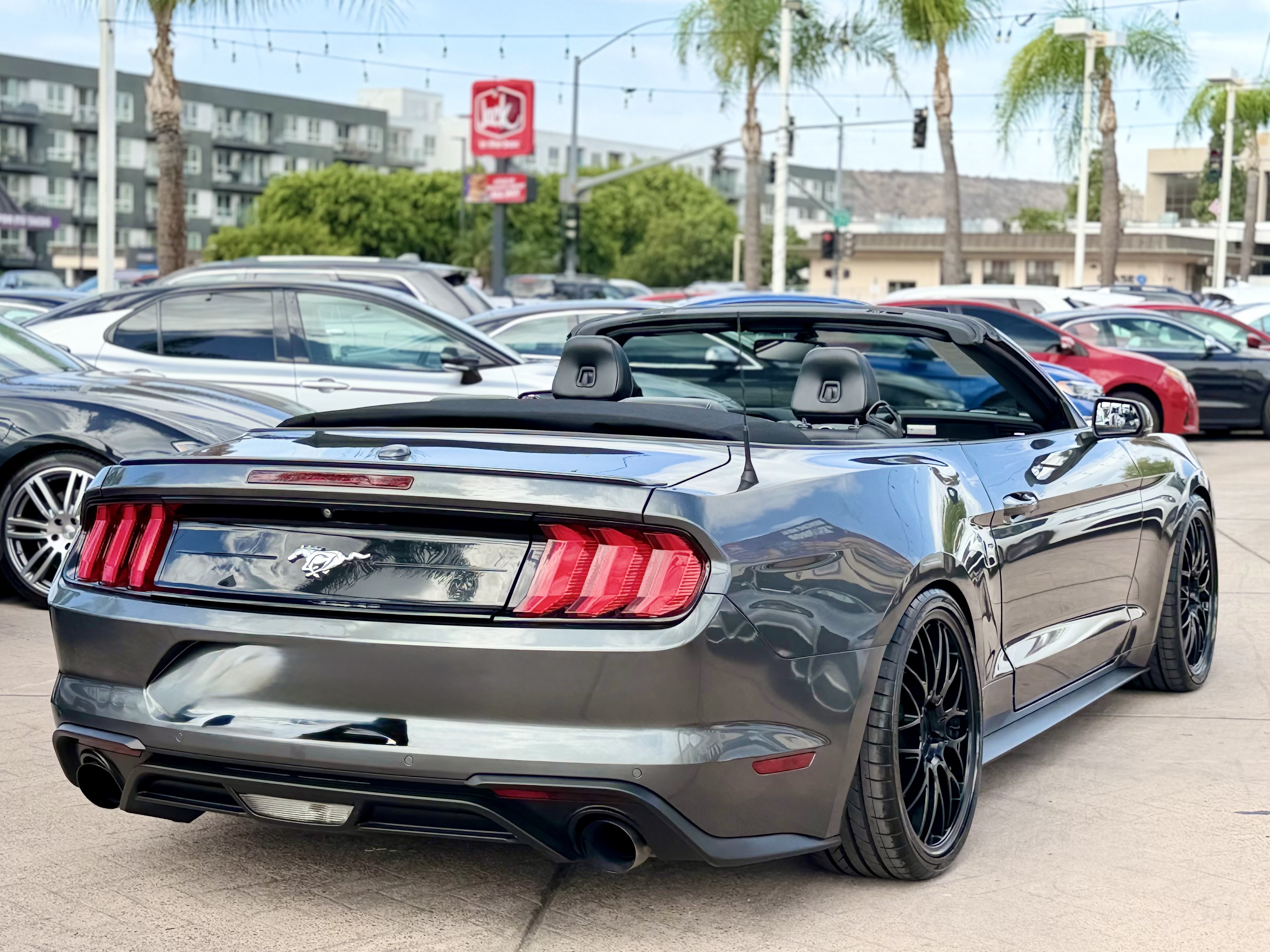 Photo 15 of this Ford Mustang