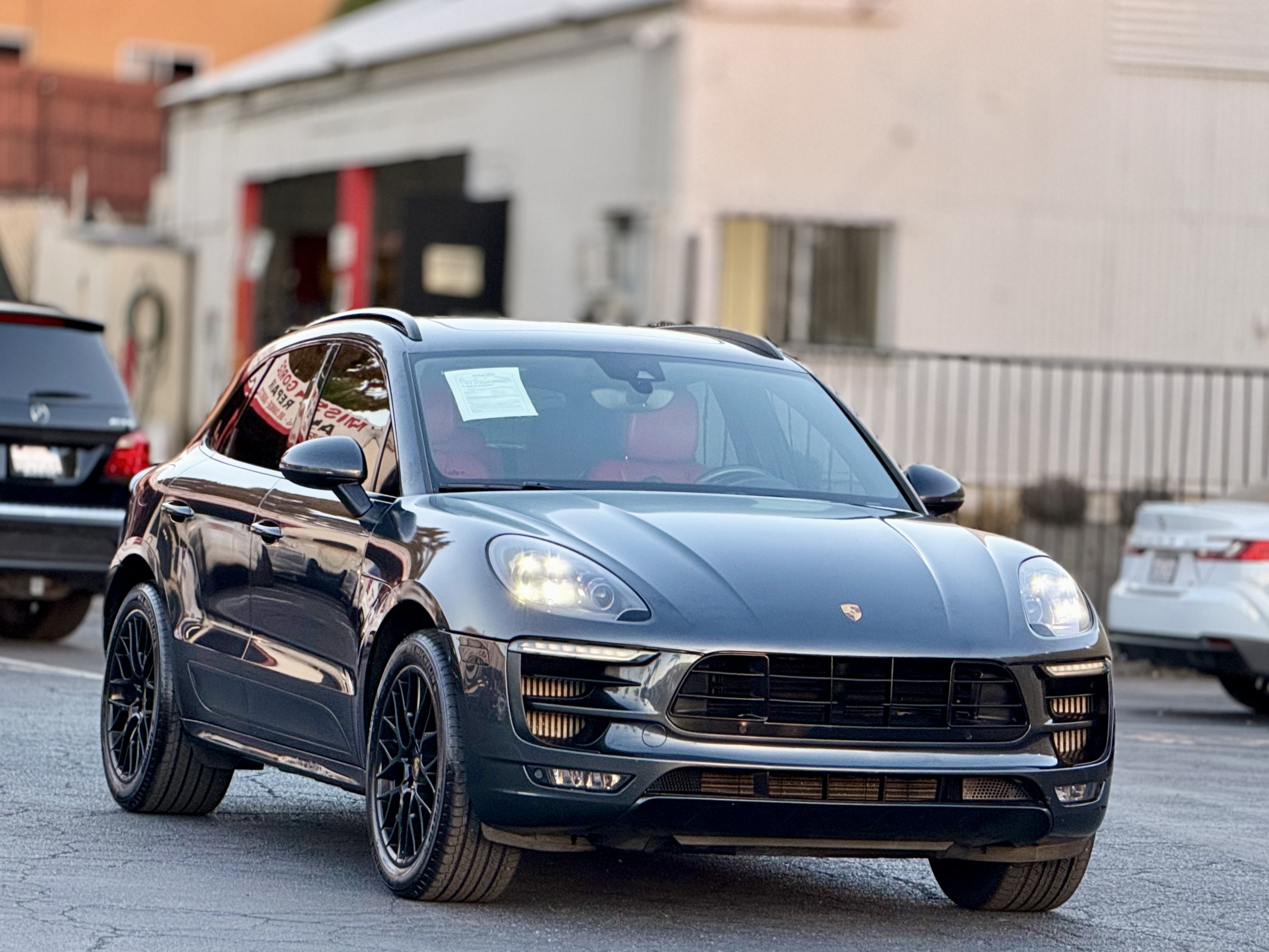 Porsche Macan photo 3