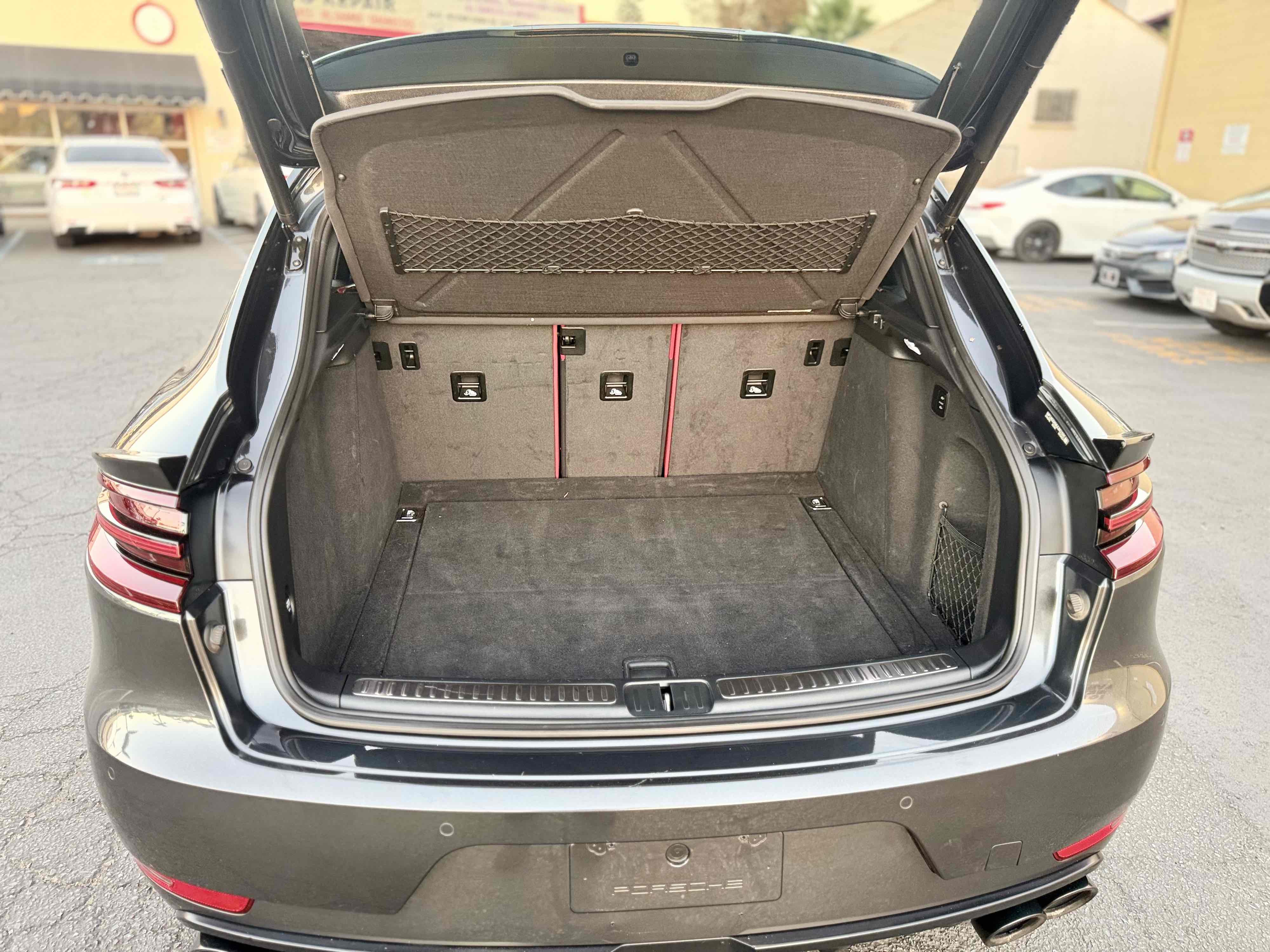 Porsche Macan photo 18