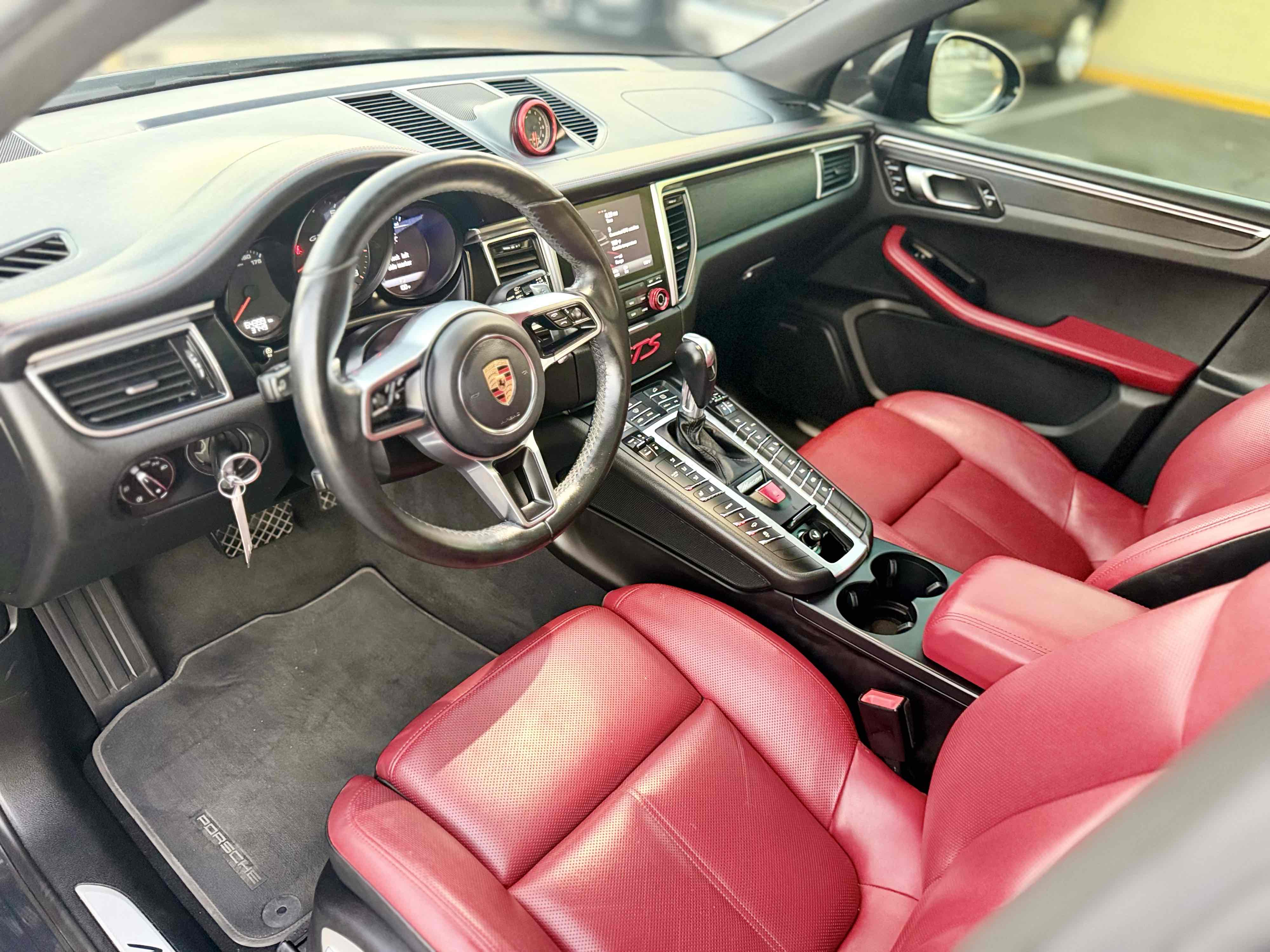 Porsche Macan photo 20