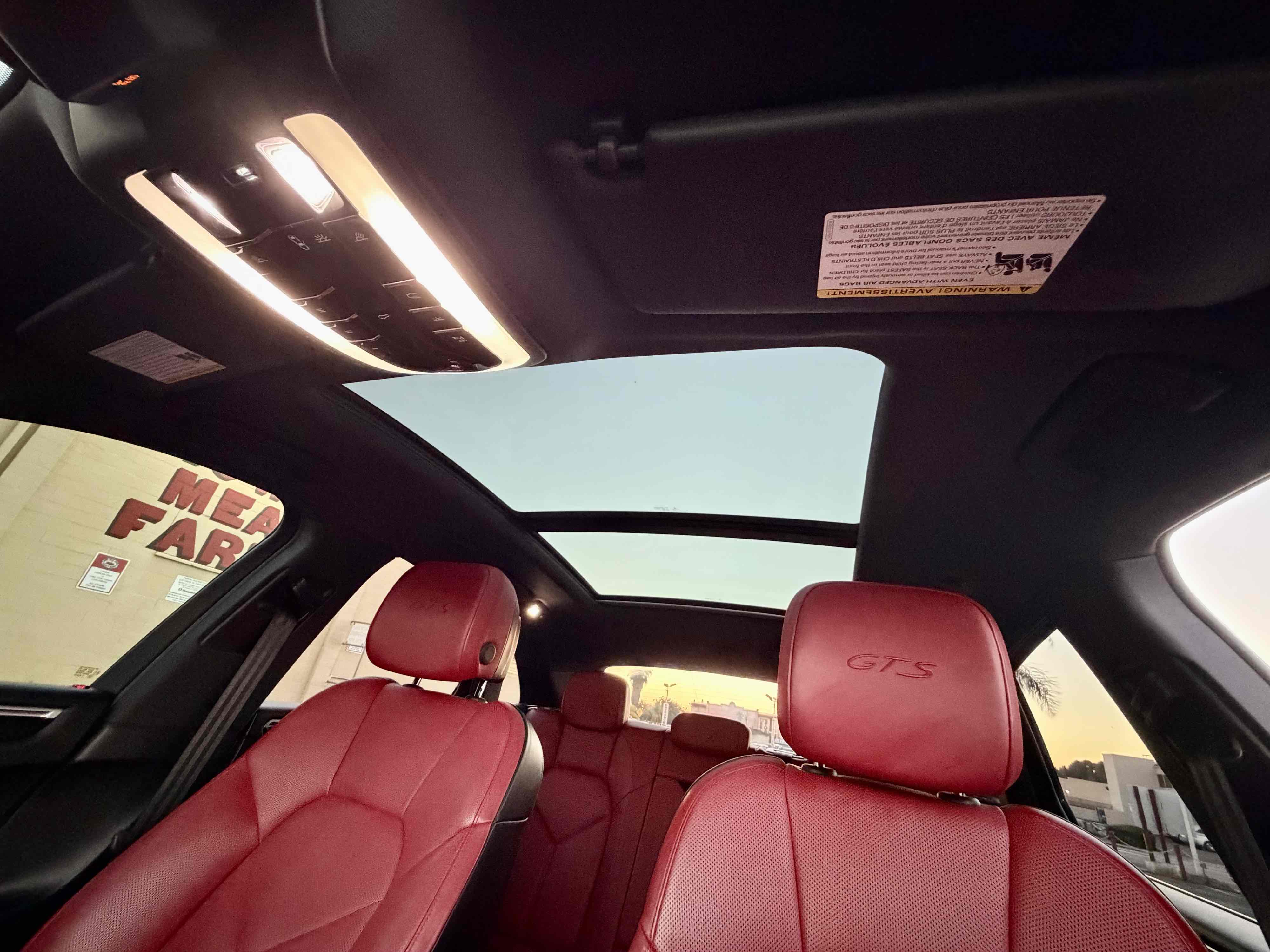 Porsche Macan photo 23