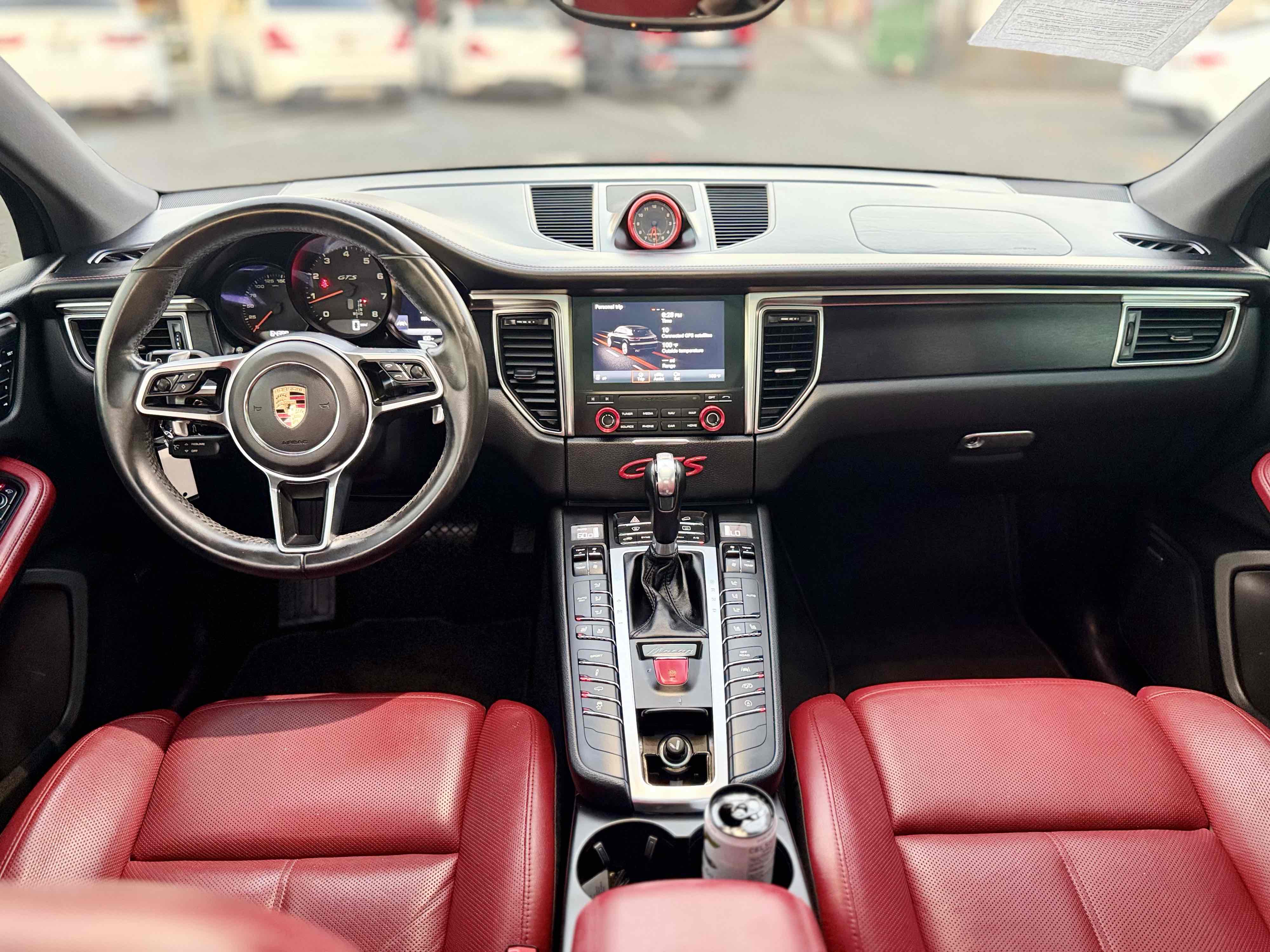 Porsche Macan photo 27