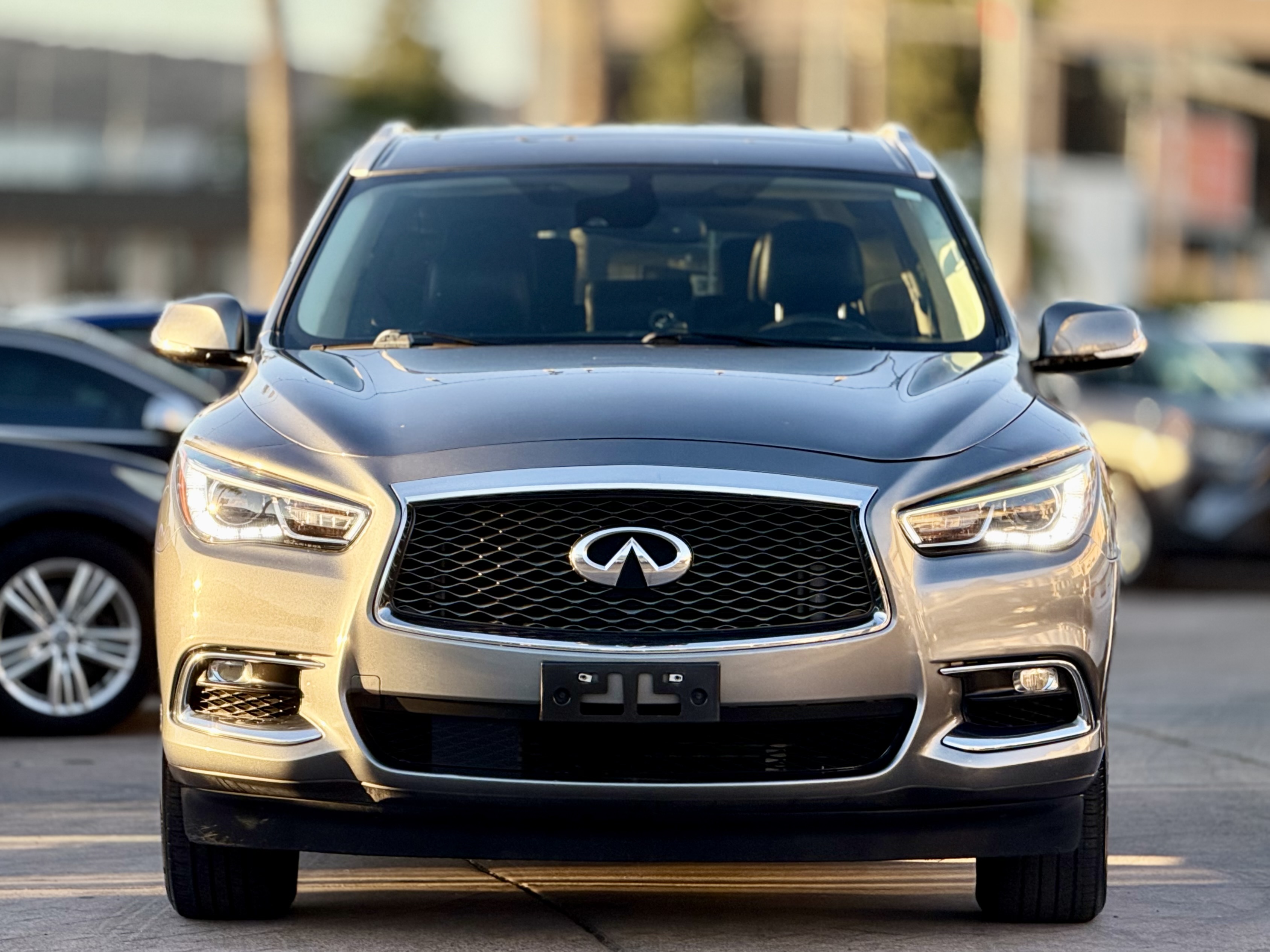 Infiniti QX60 photo 2