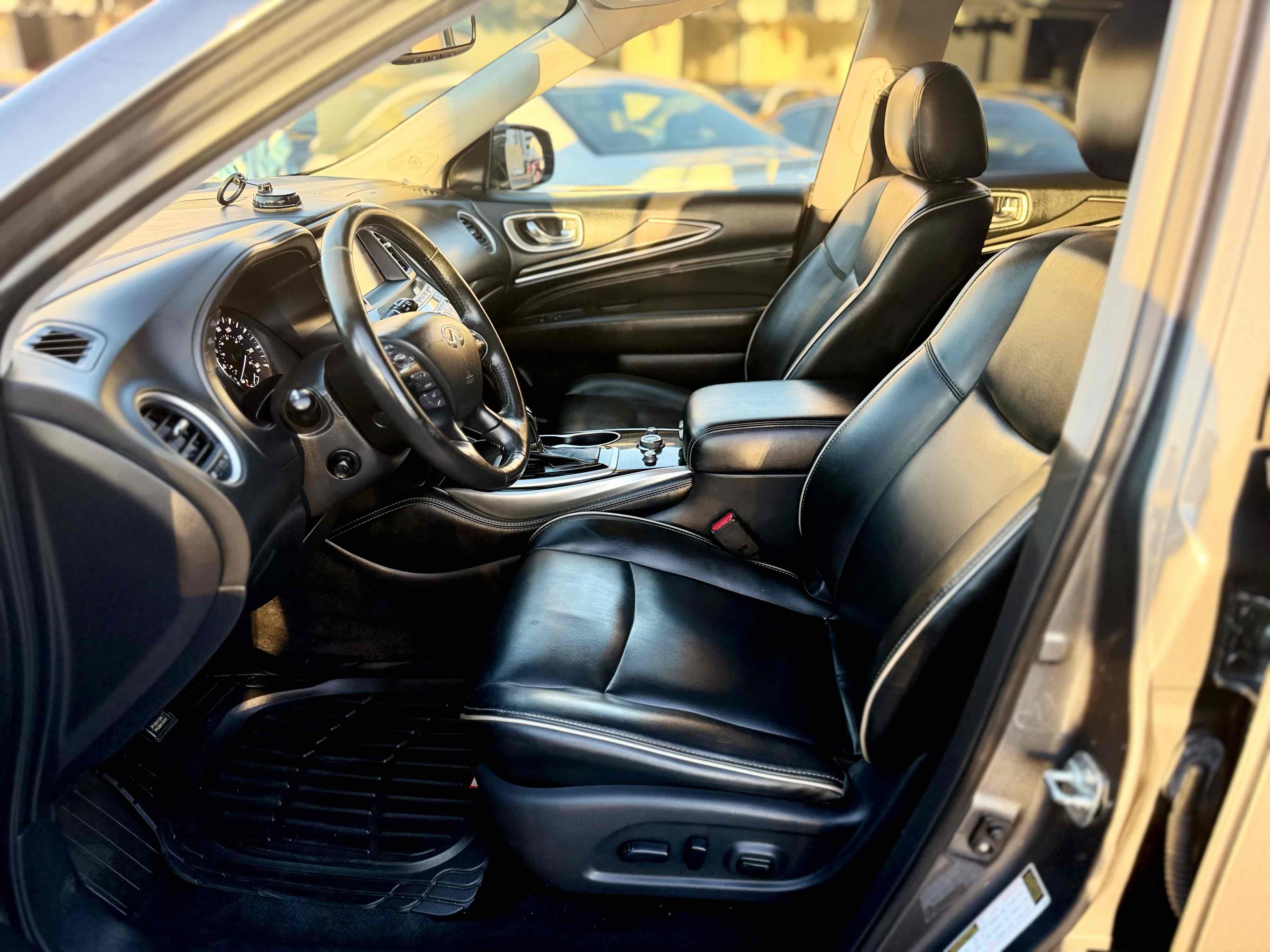 Infiniti QX60 photo 16