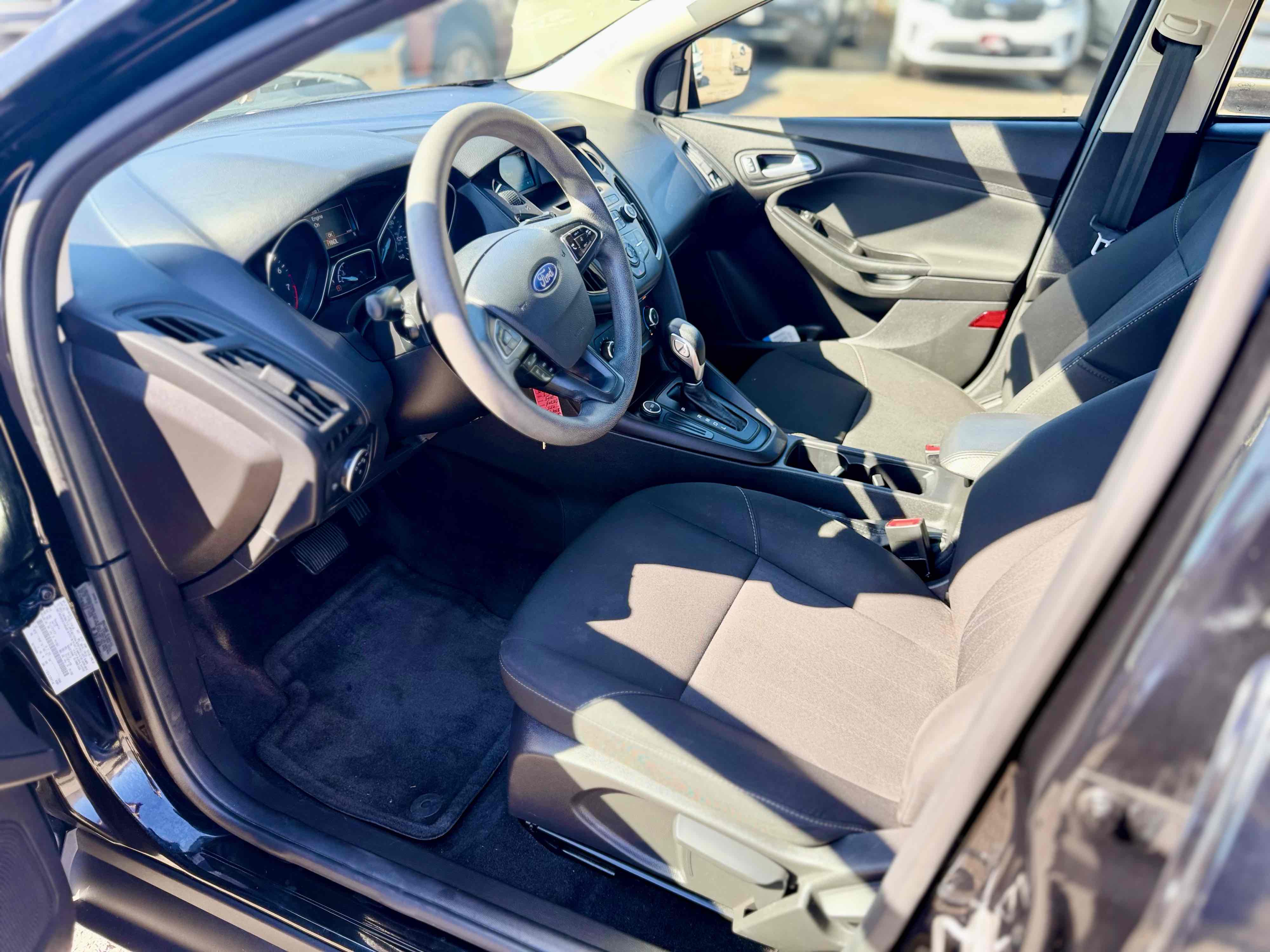 Photo 17 of this Ford Focus