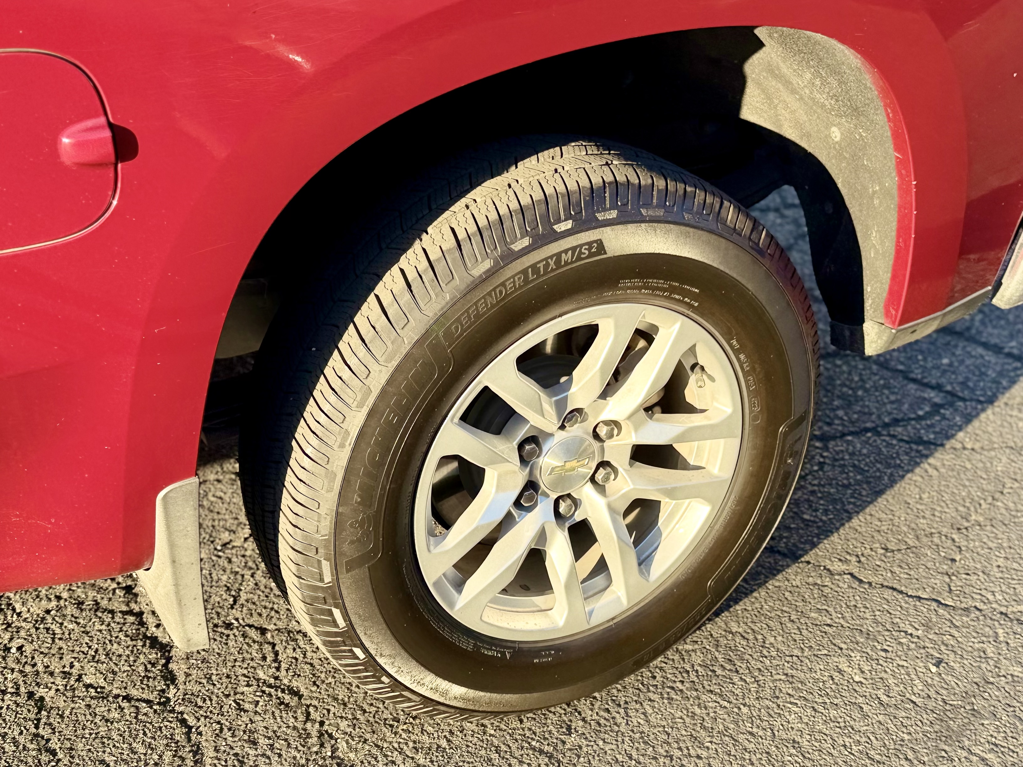 Chevrolet Silverado photo 11
