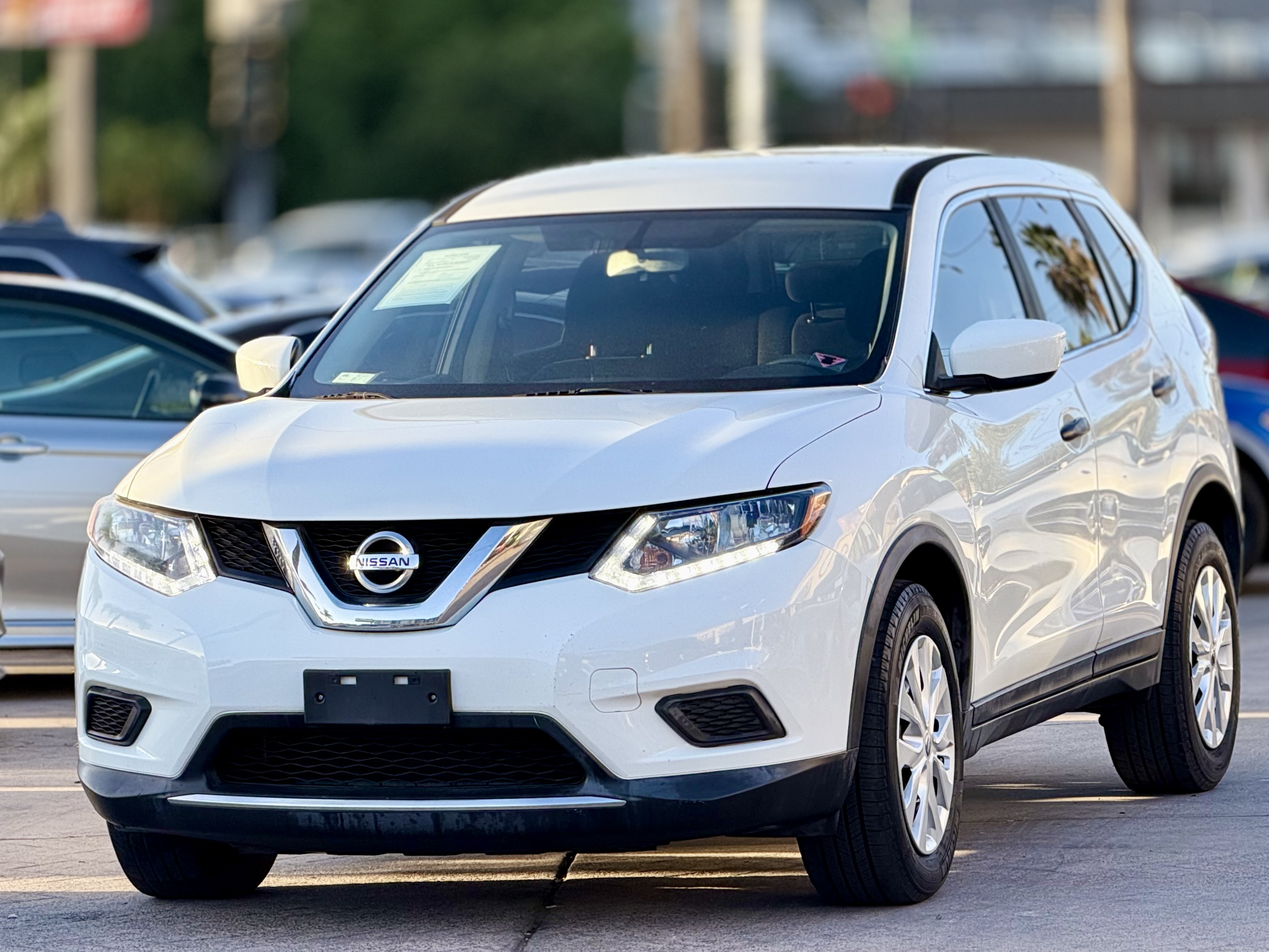 Photo 4 of this Nissan Rogue