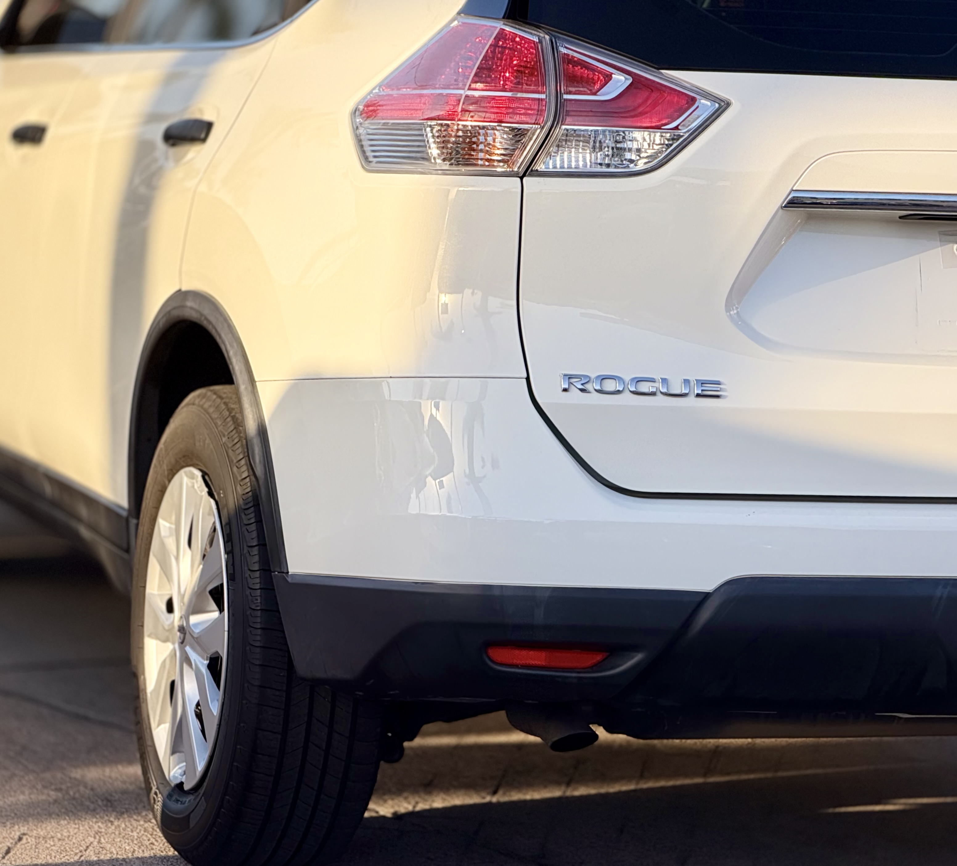 Photo 11 of this Nissan Rogue