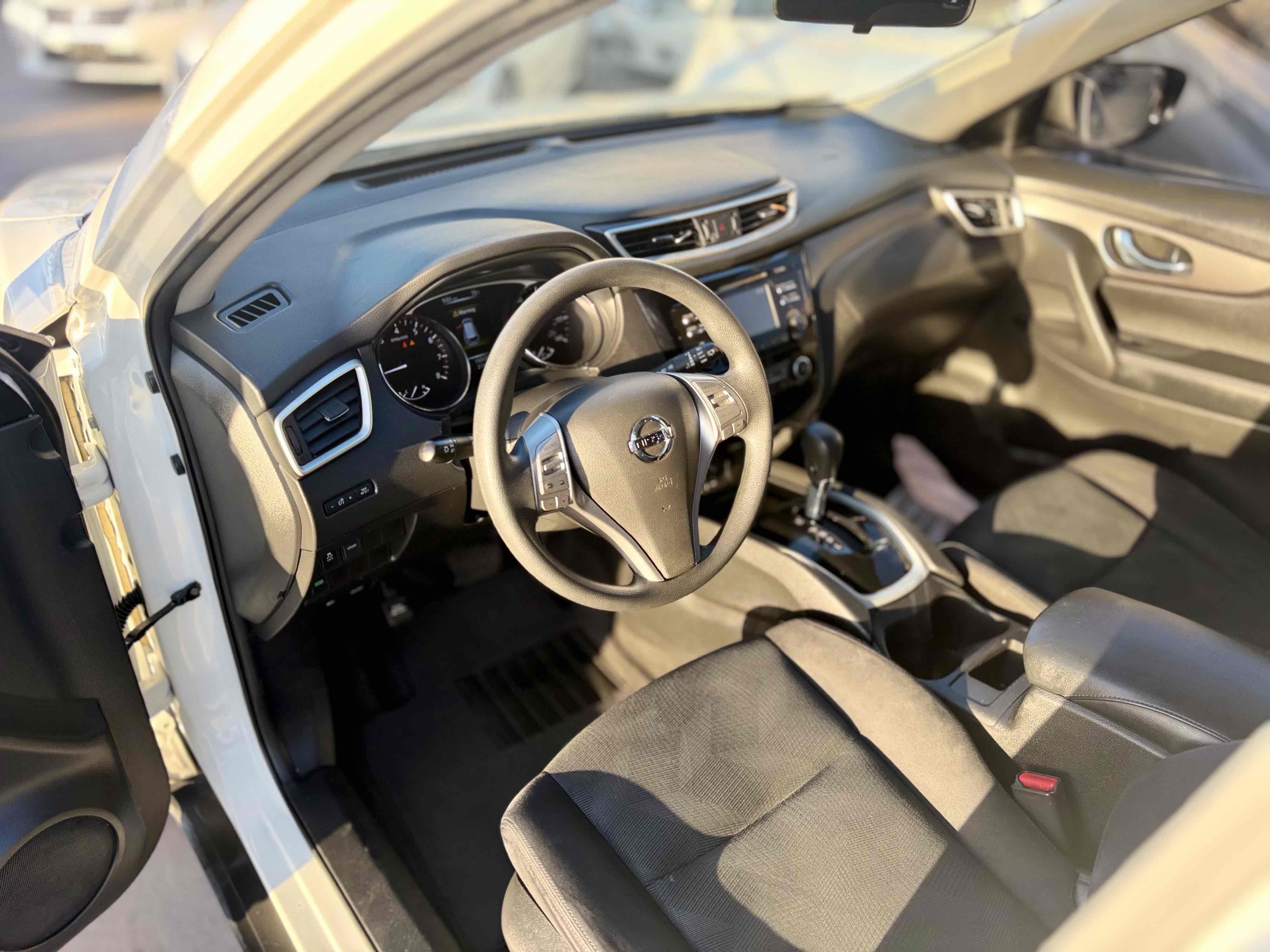 Photo 19 of this Nissan Rogue