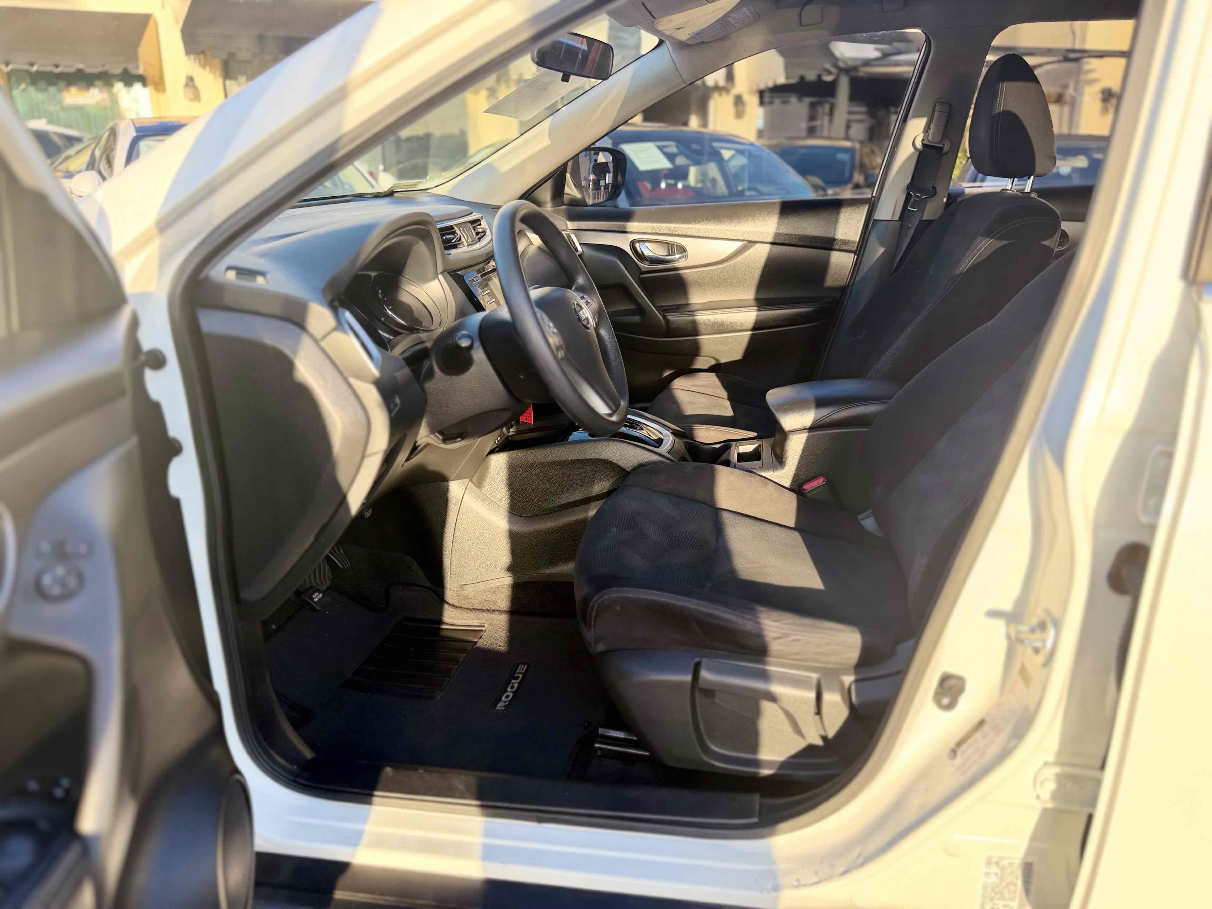 Photo 21 of this Nissan Rogue