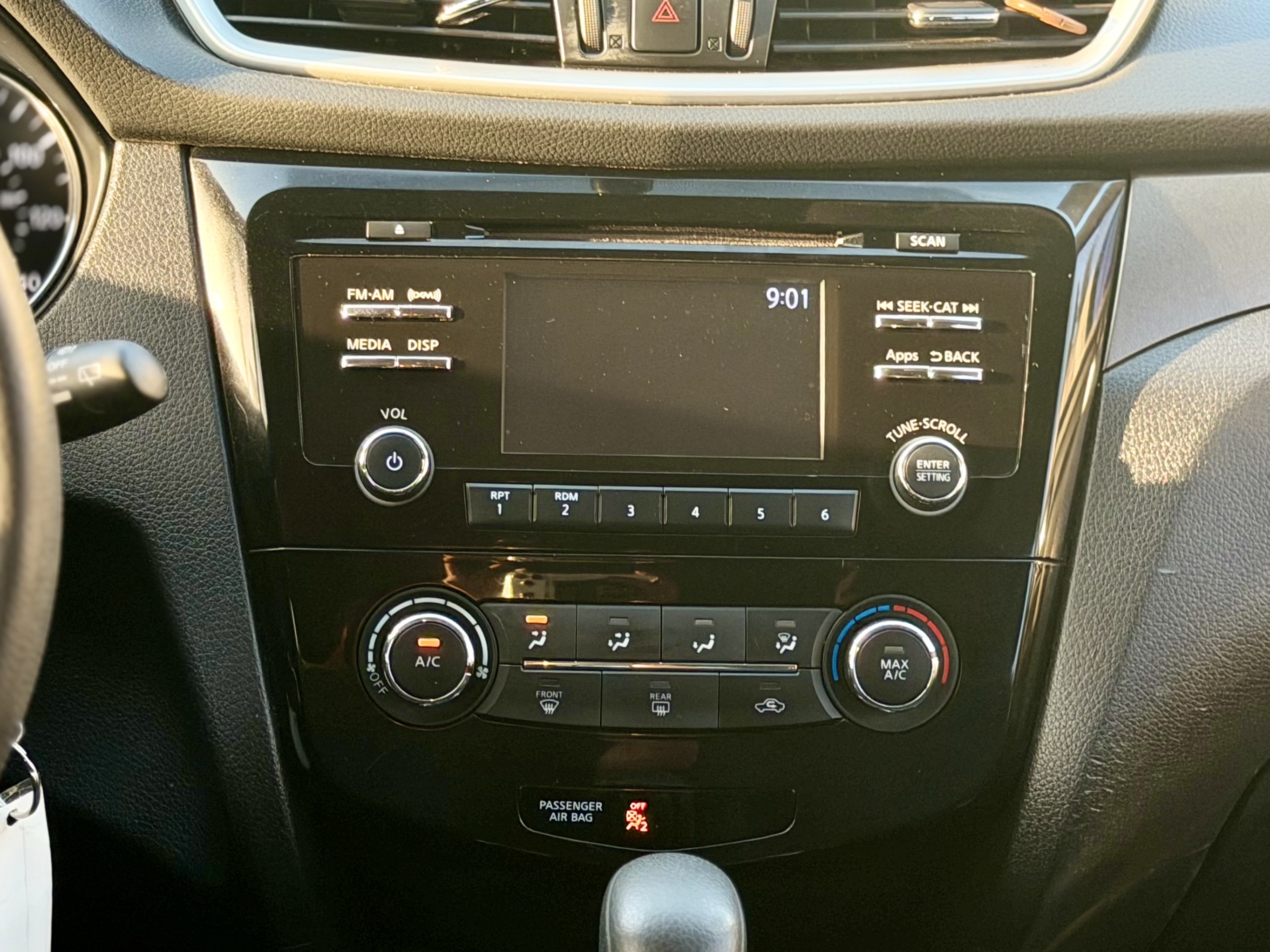 Photo 22 of this Nissan Rogue