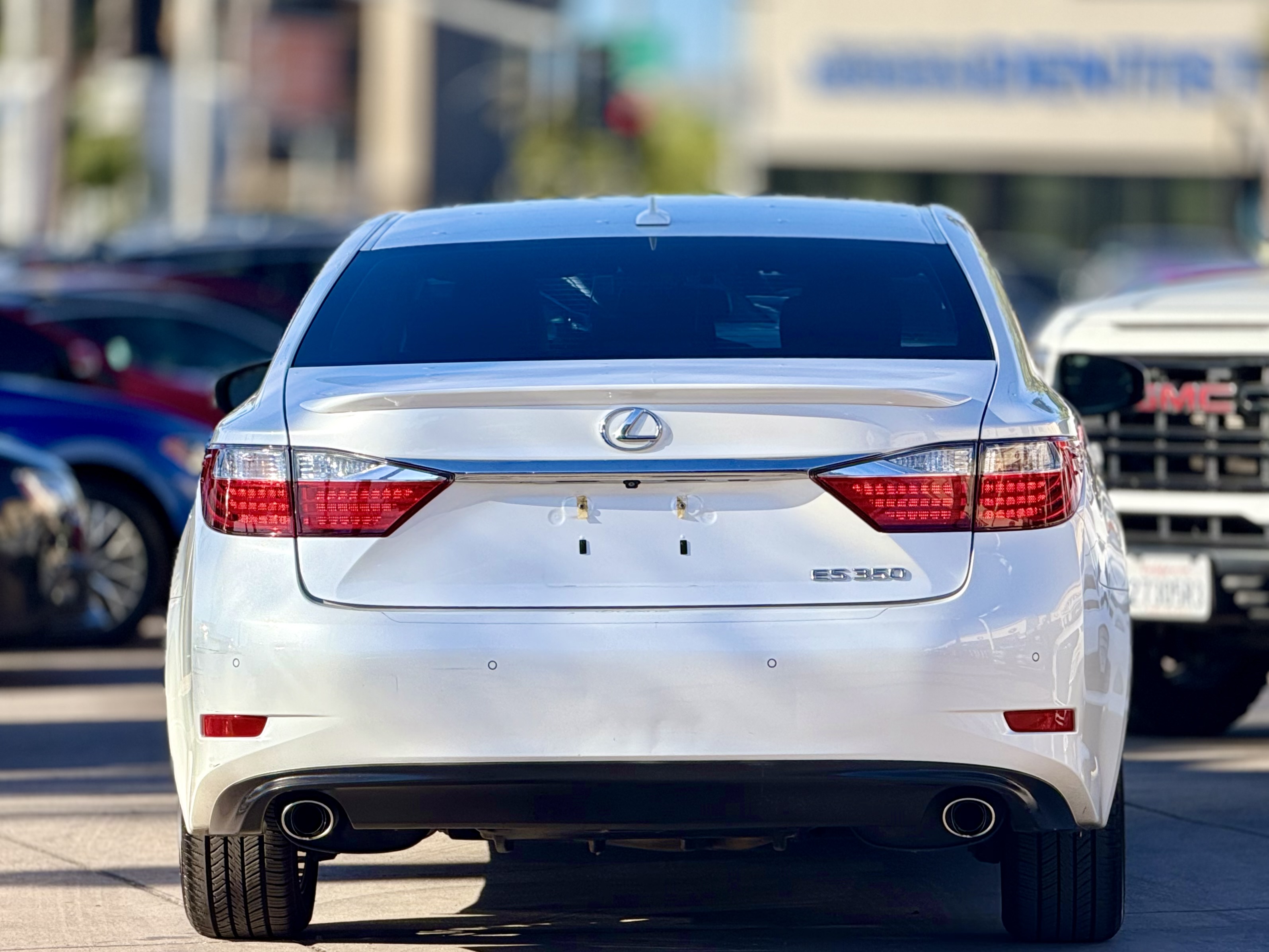 Photo 13 of this Lexus ES 350