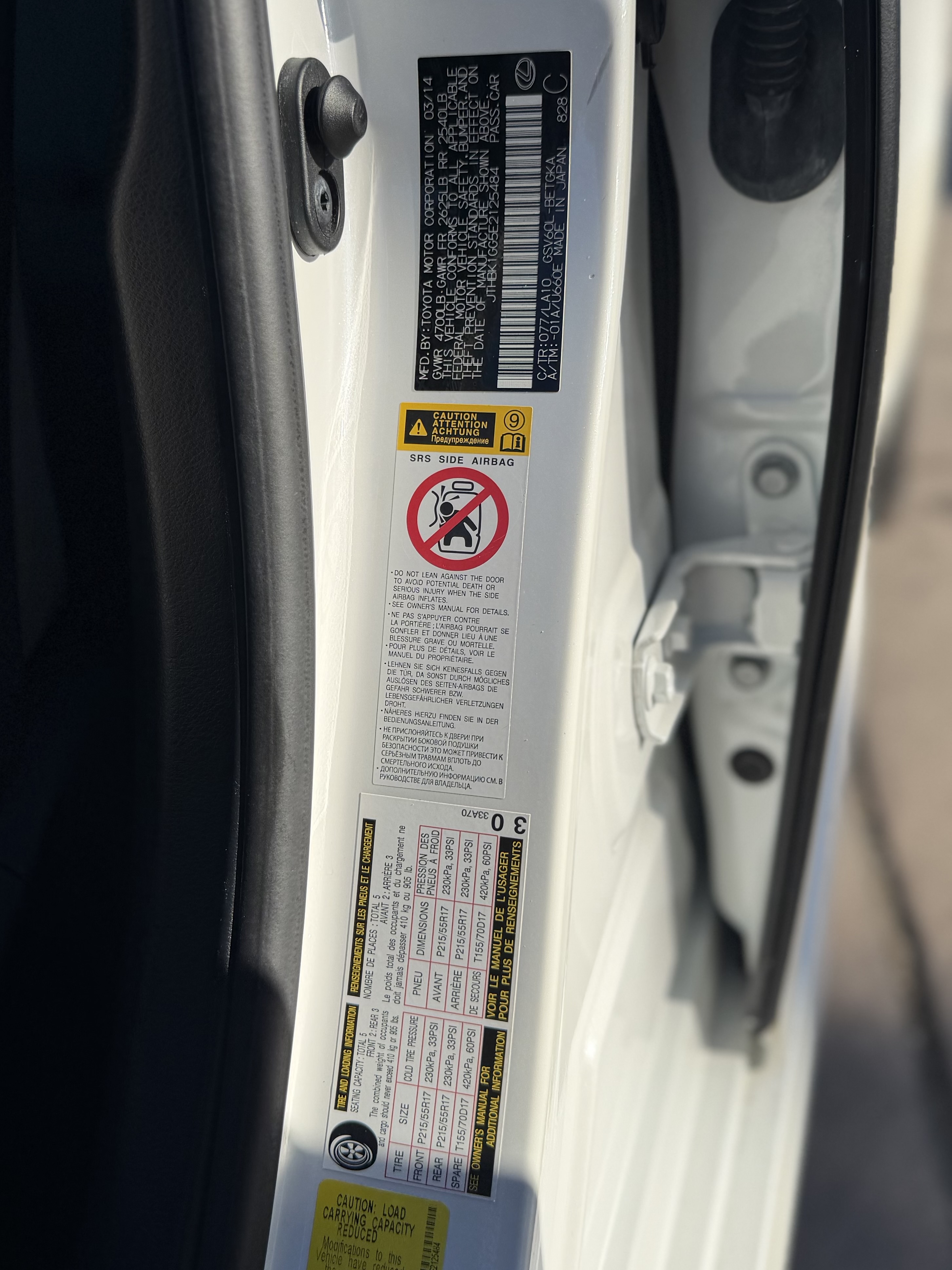 Photo 36 of this Lexus ES 350