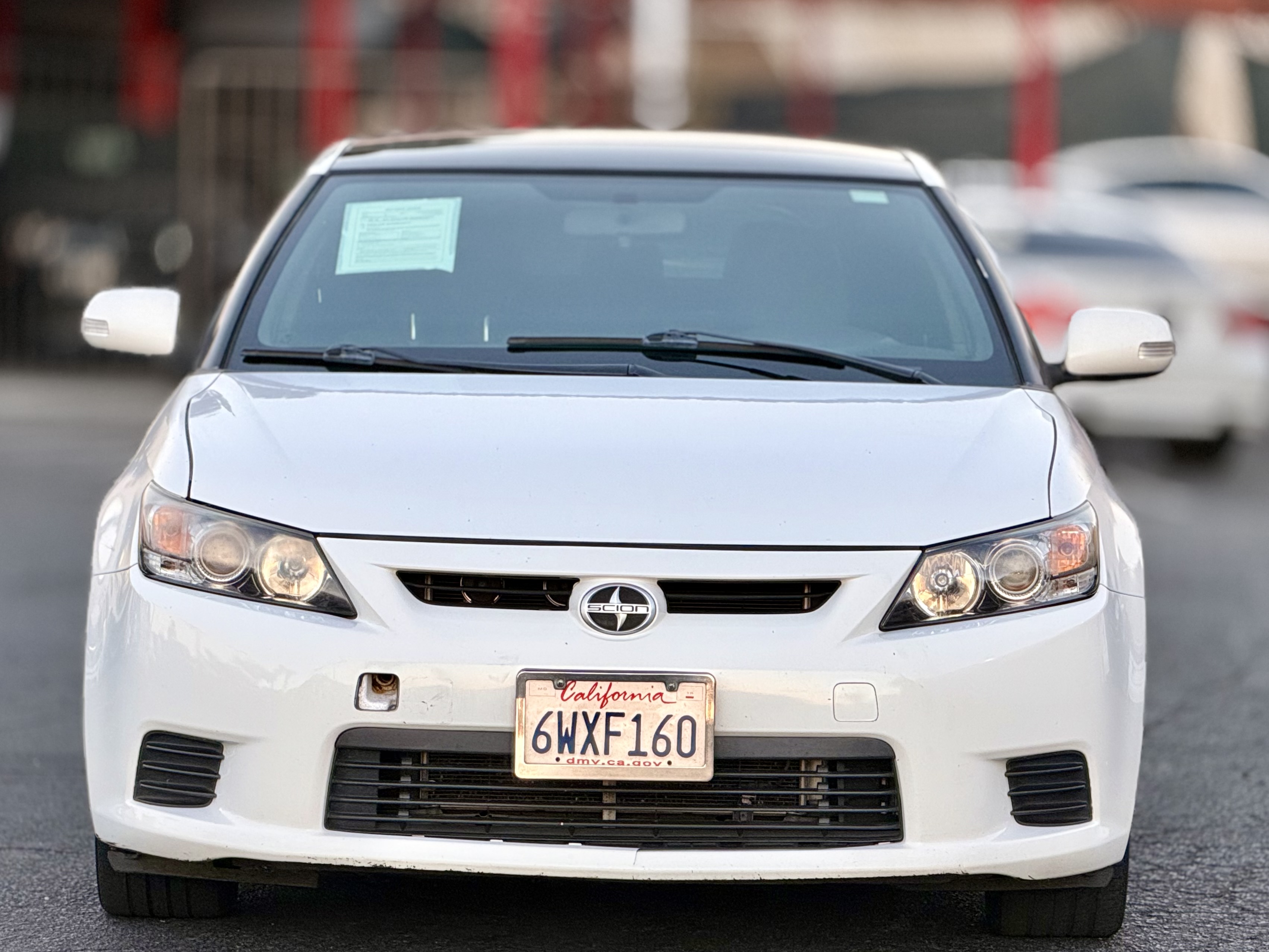 Scion tC photo 2