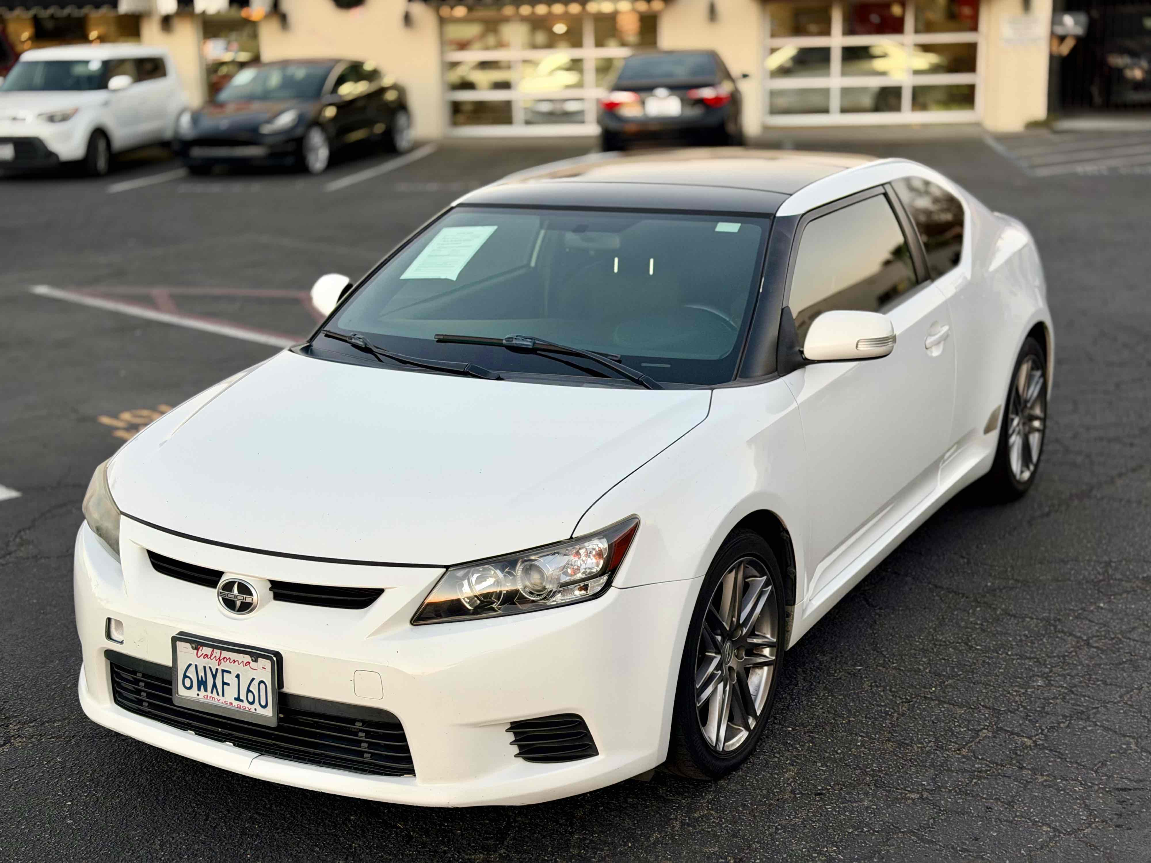 Scion tC photo 6
