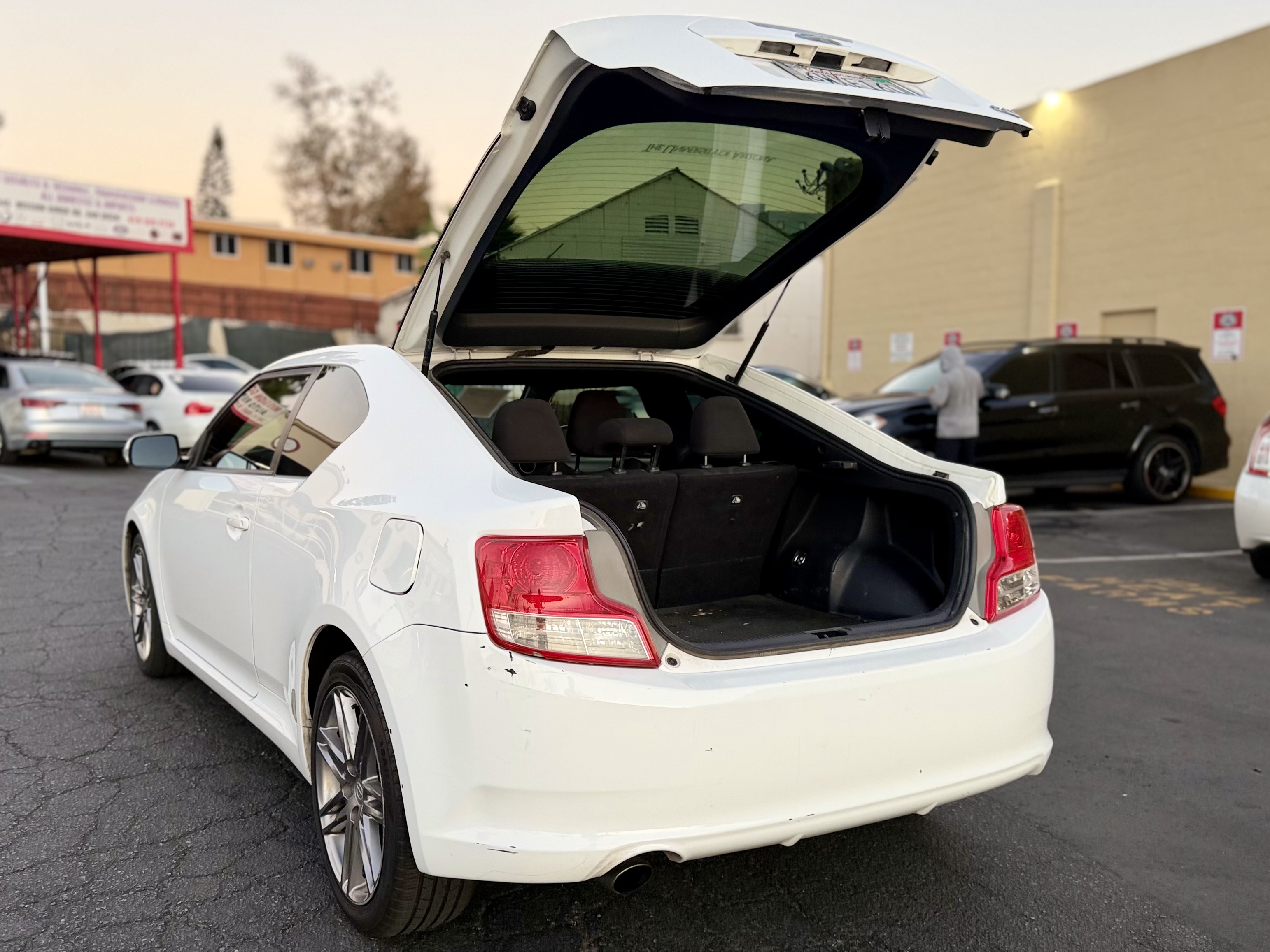 Scion tC photo 13