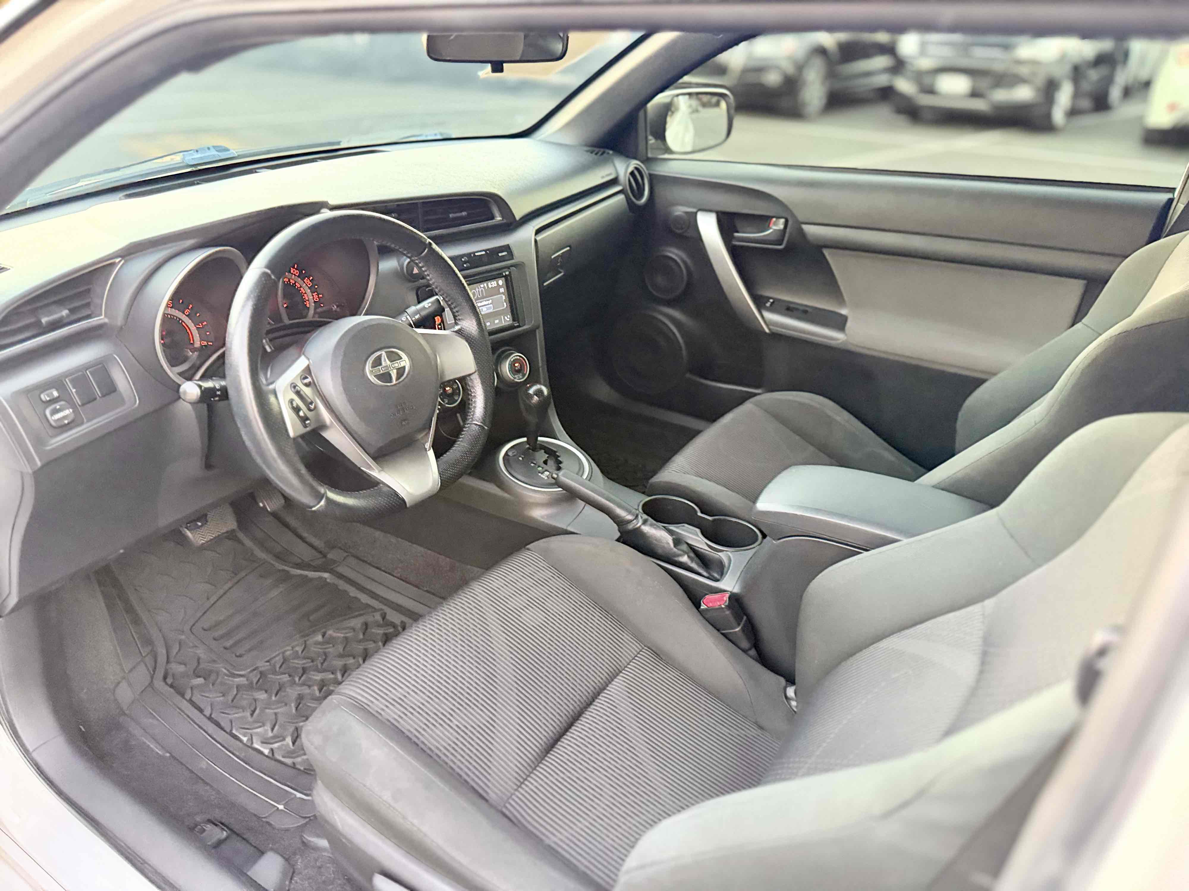 Scion tC photo 25