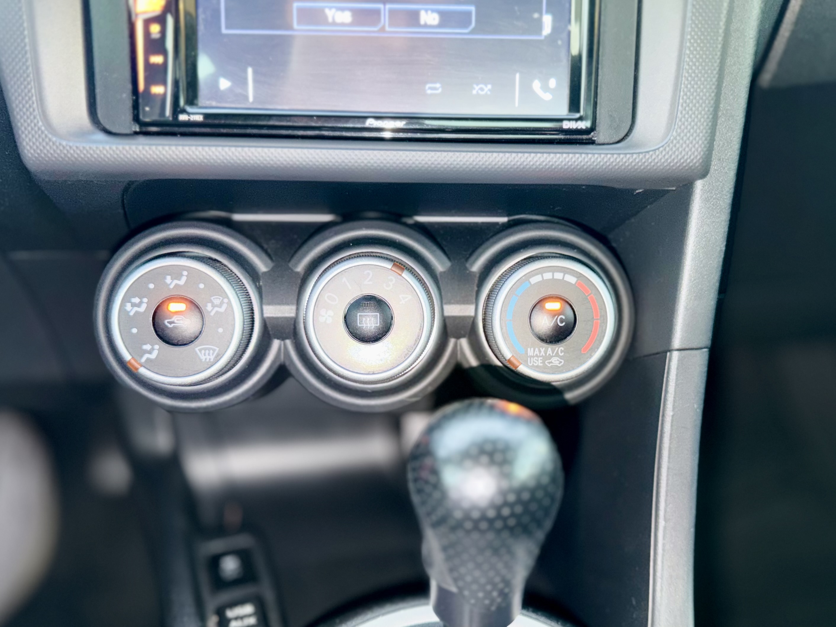 Scion tC photo 31