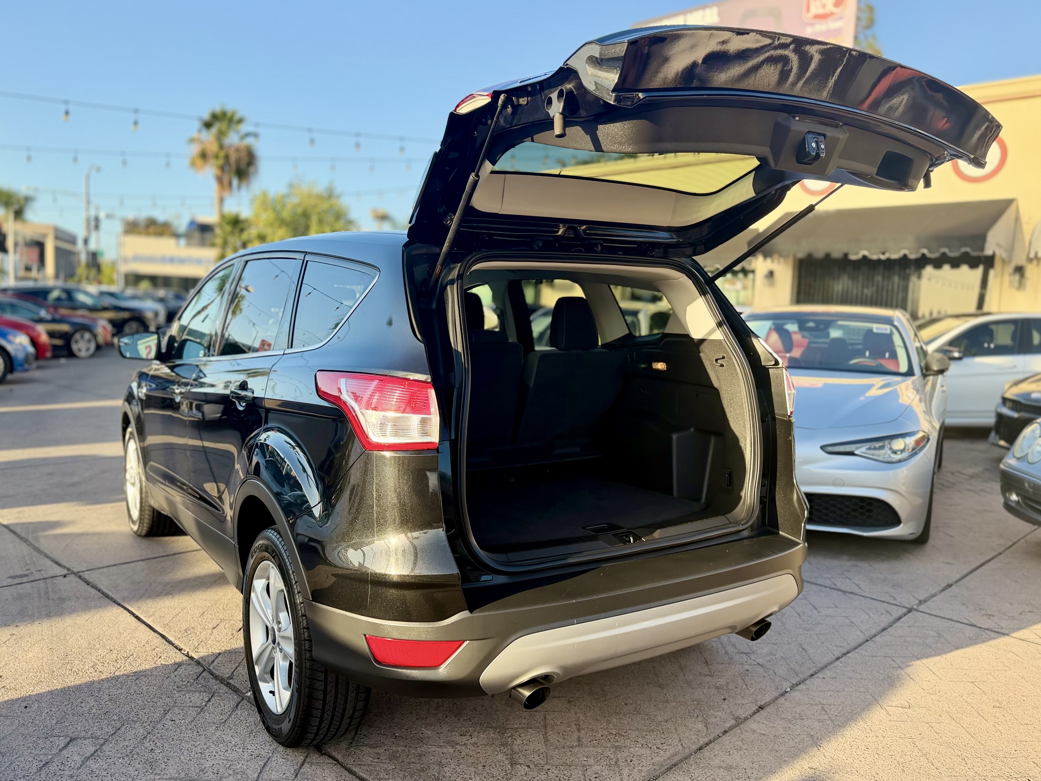 Photo 12 of this Ford Escape