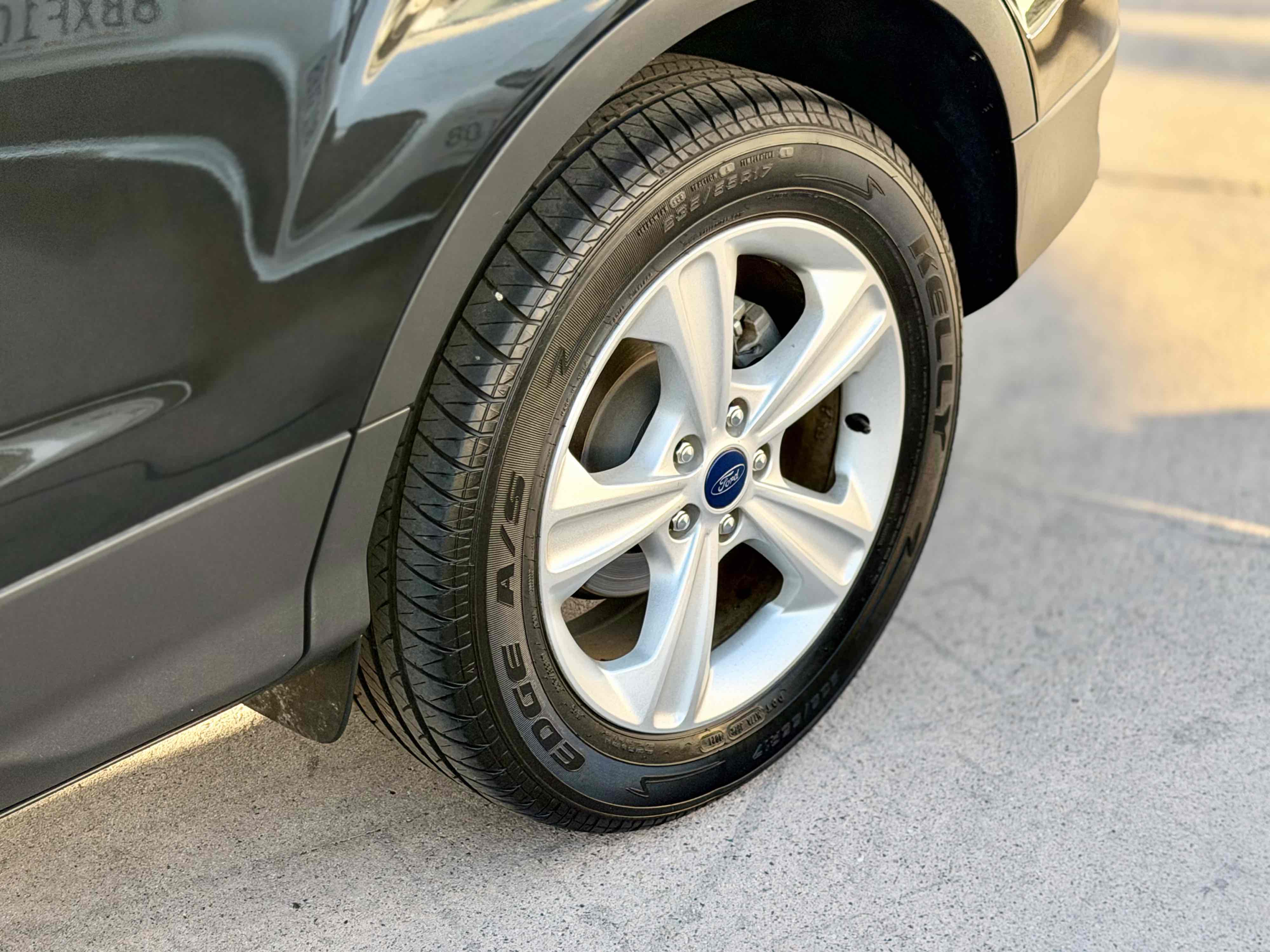 Photo 24 of this Ford Escape