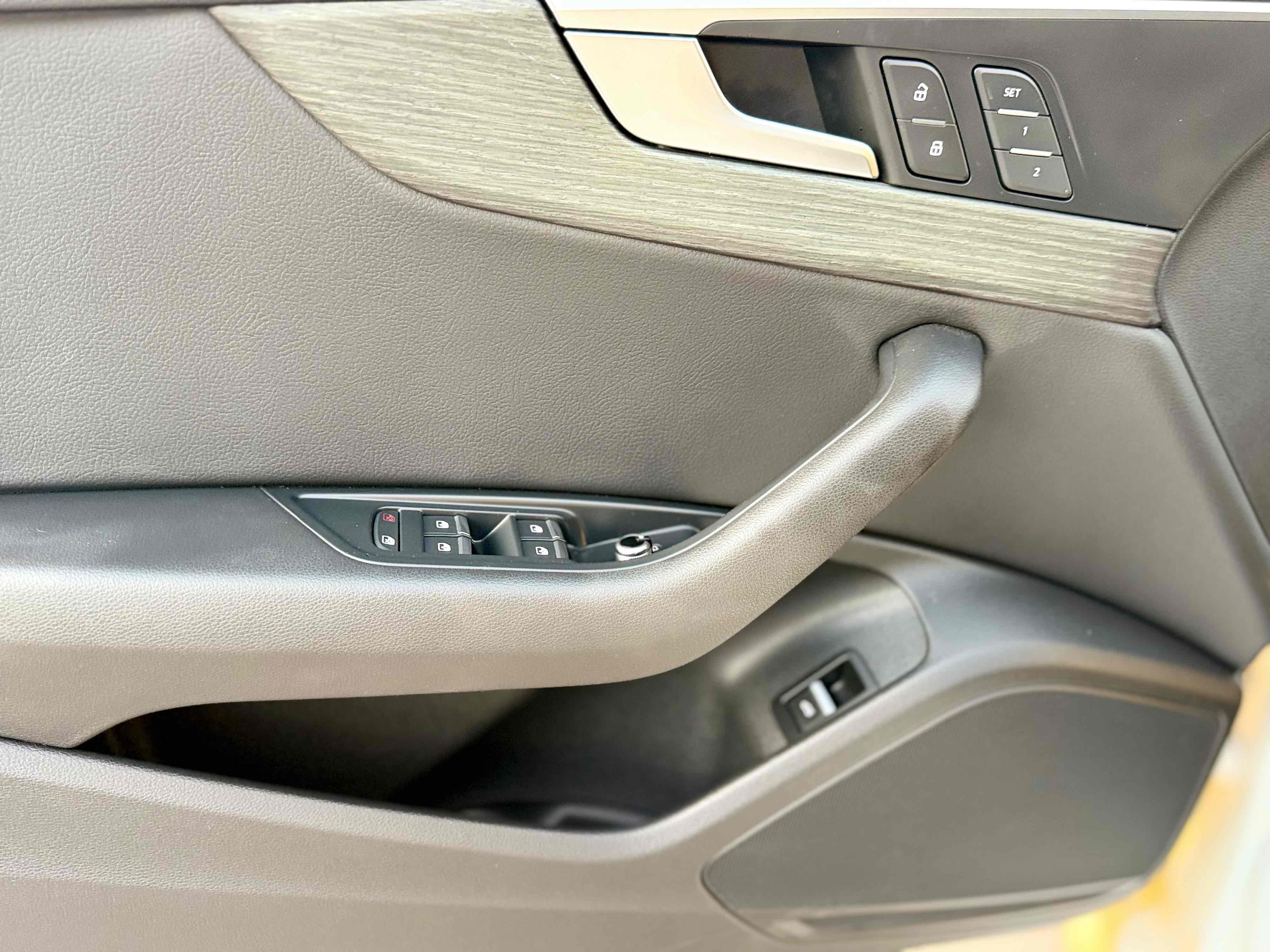 Photo 31 of this Audi A4
