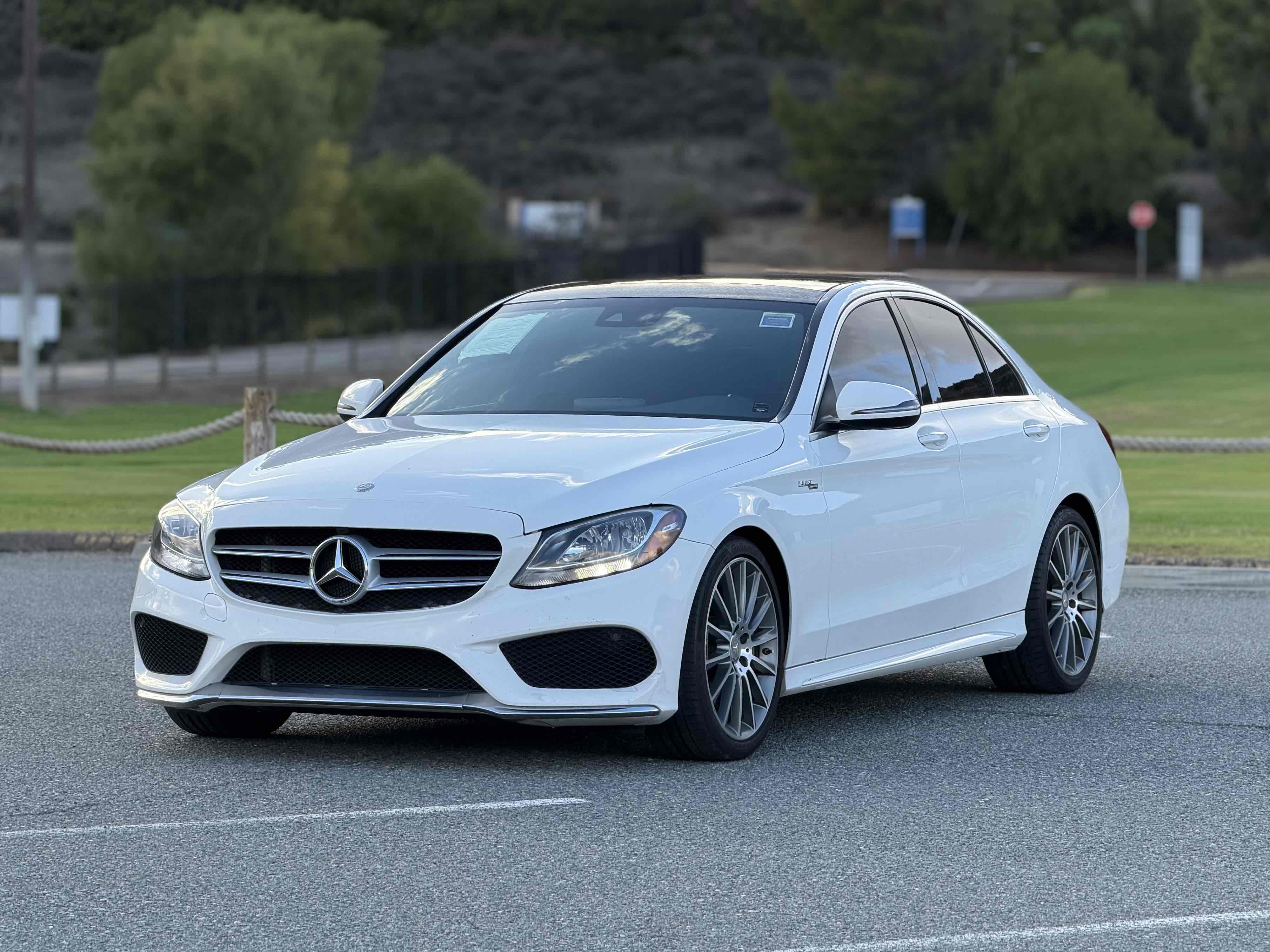 Photo 3 of this Mercedes-Benz C 300