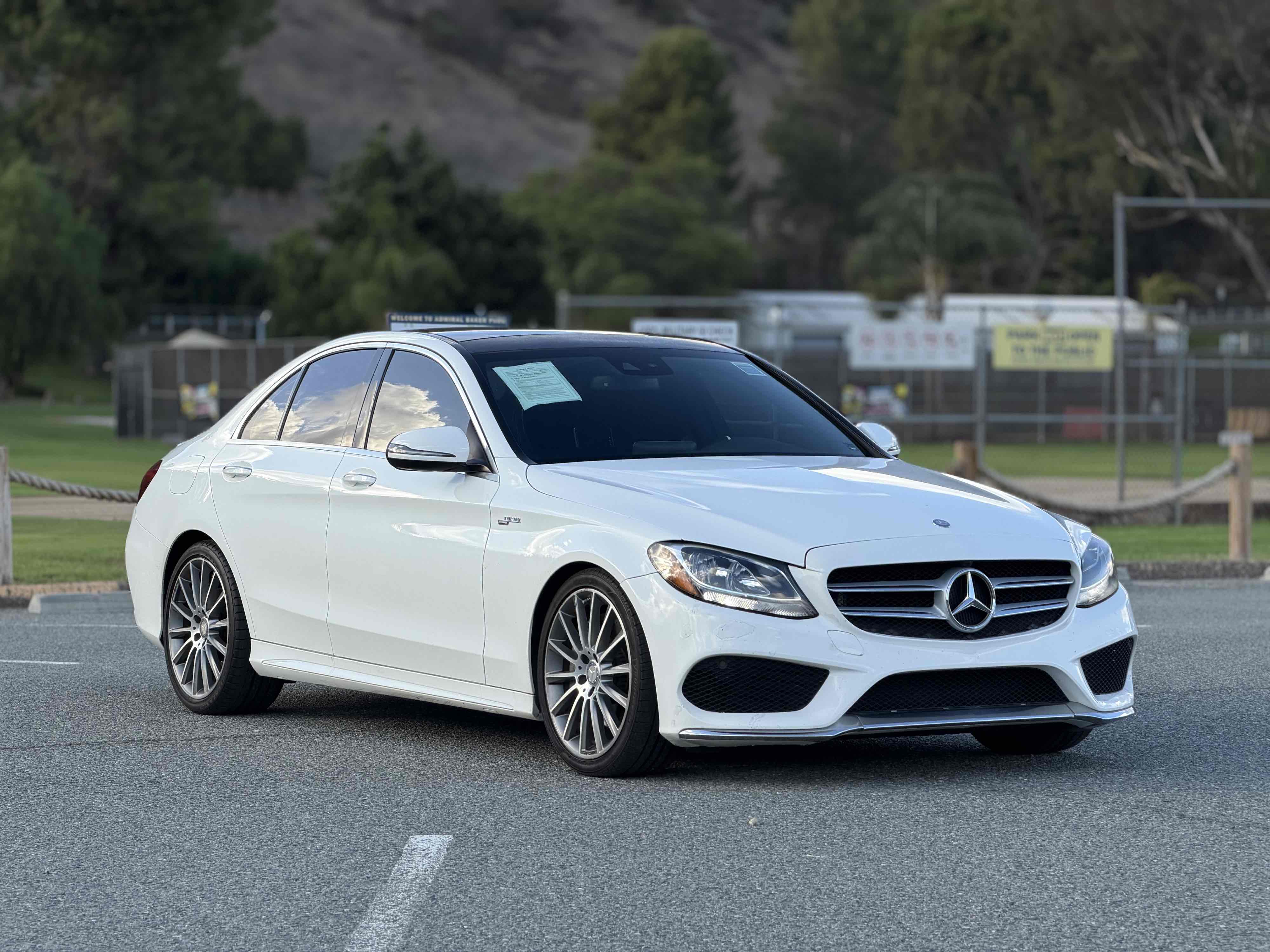 Photo 4 of this Mercedes-Benz C 300