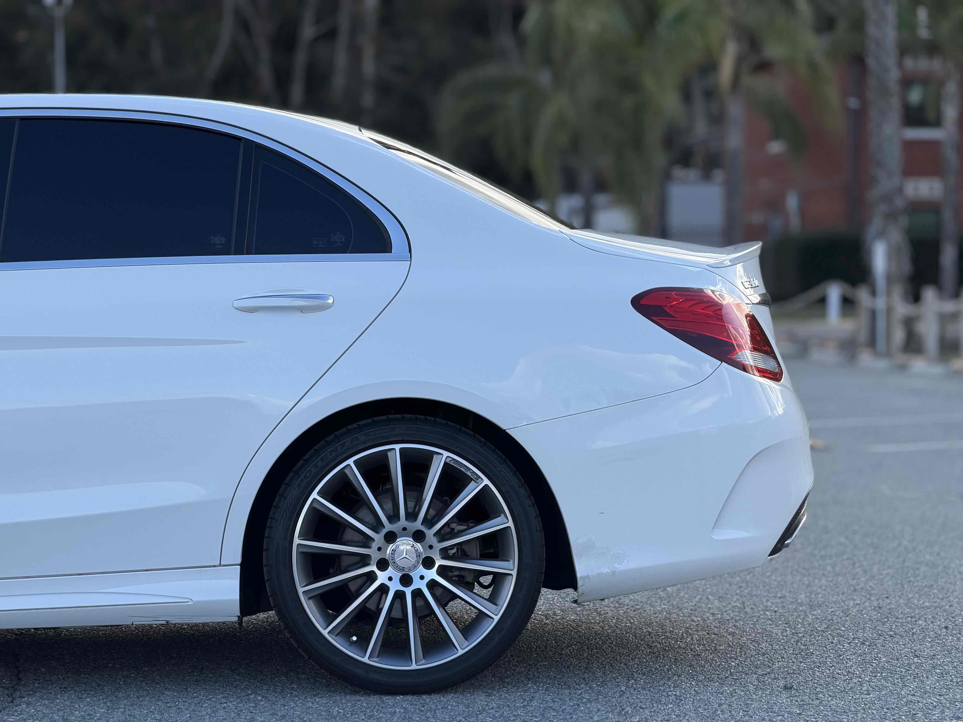 Photo 7 of this Mercedes-Benz C 300