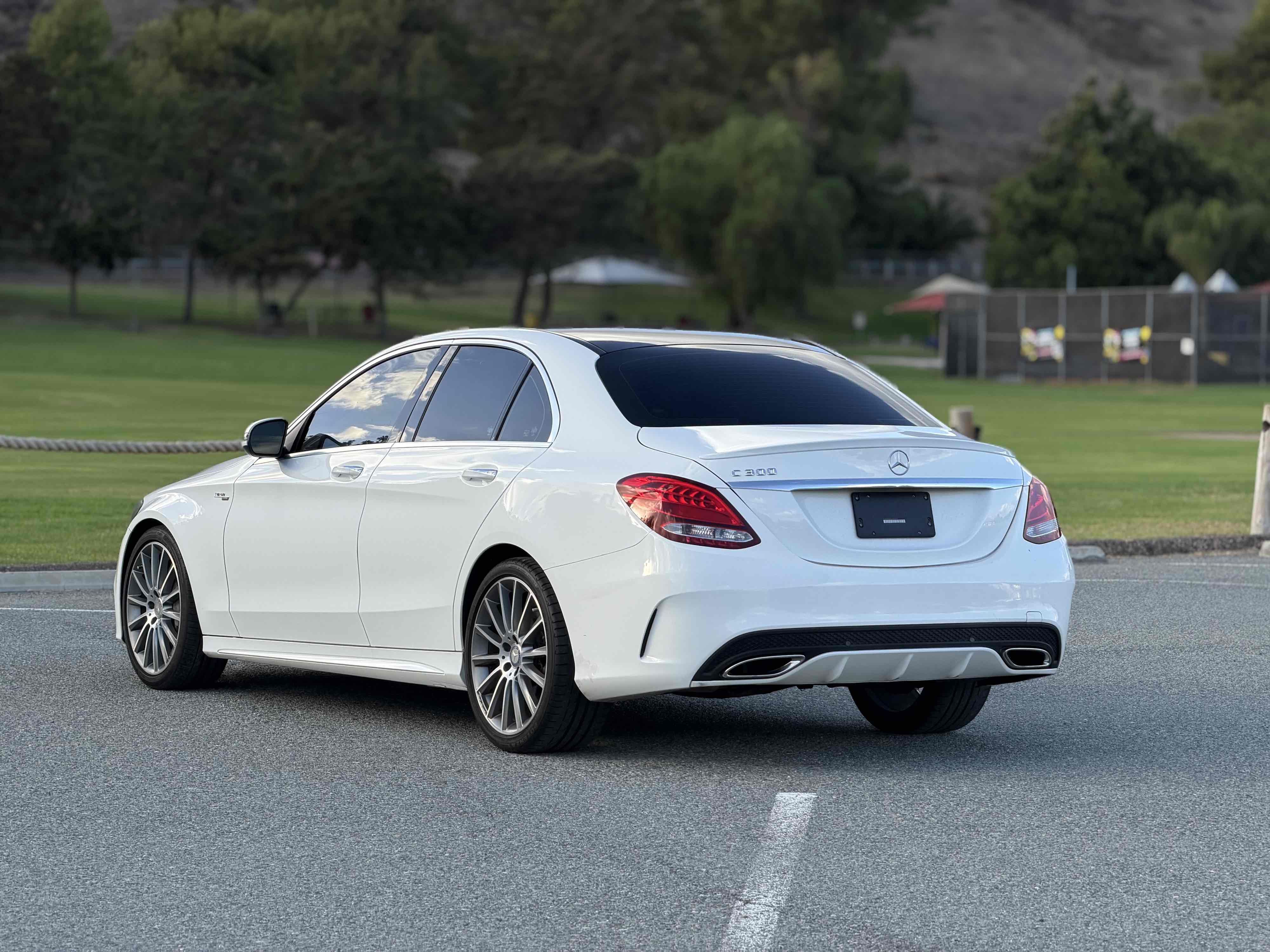 Photo 8 of this Mercedes-Benz C 300