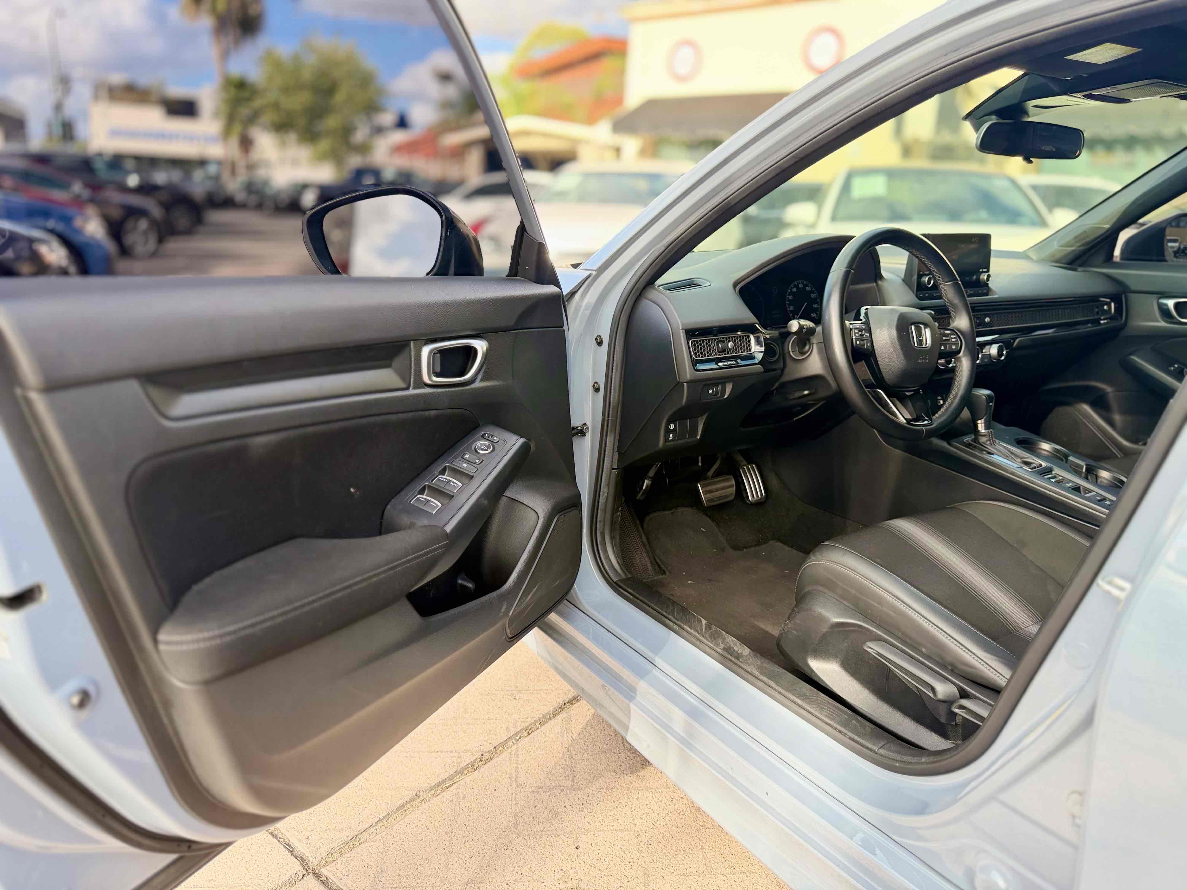 Photo 13 of this Honda Civic Sedan