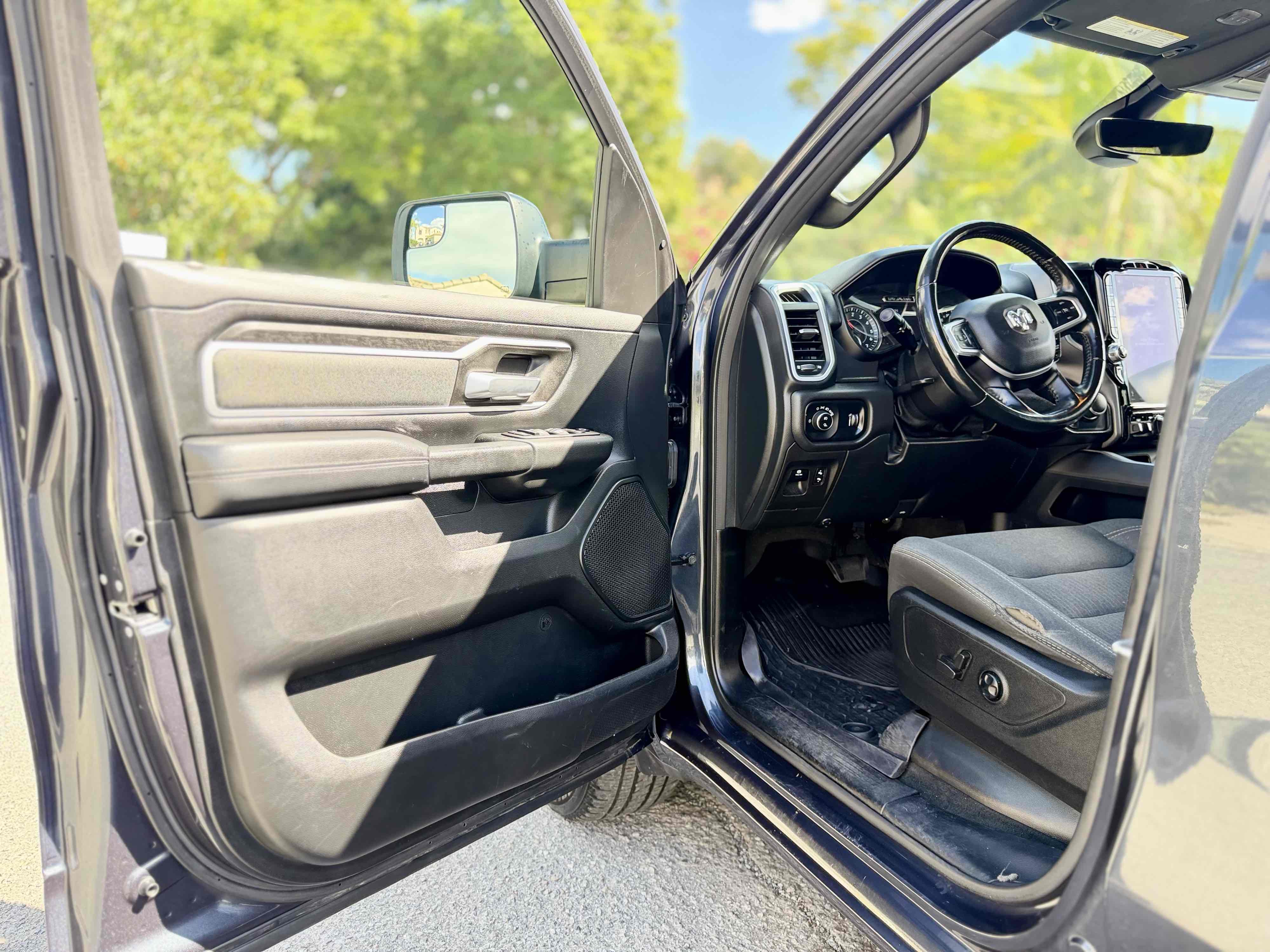 Photo 25 of this Ram 1500