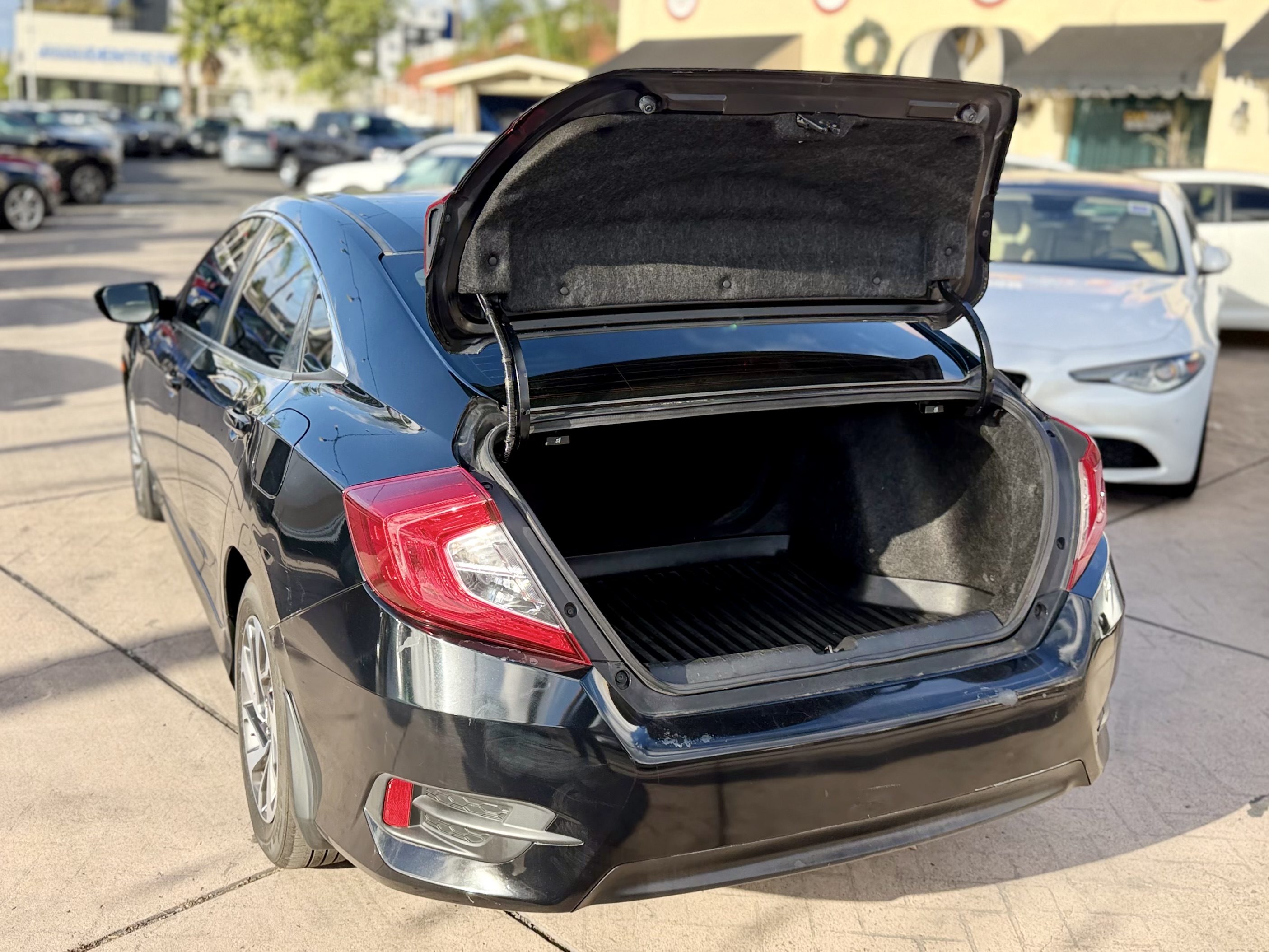 Photo 7 of this Honda Civic Sedan