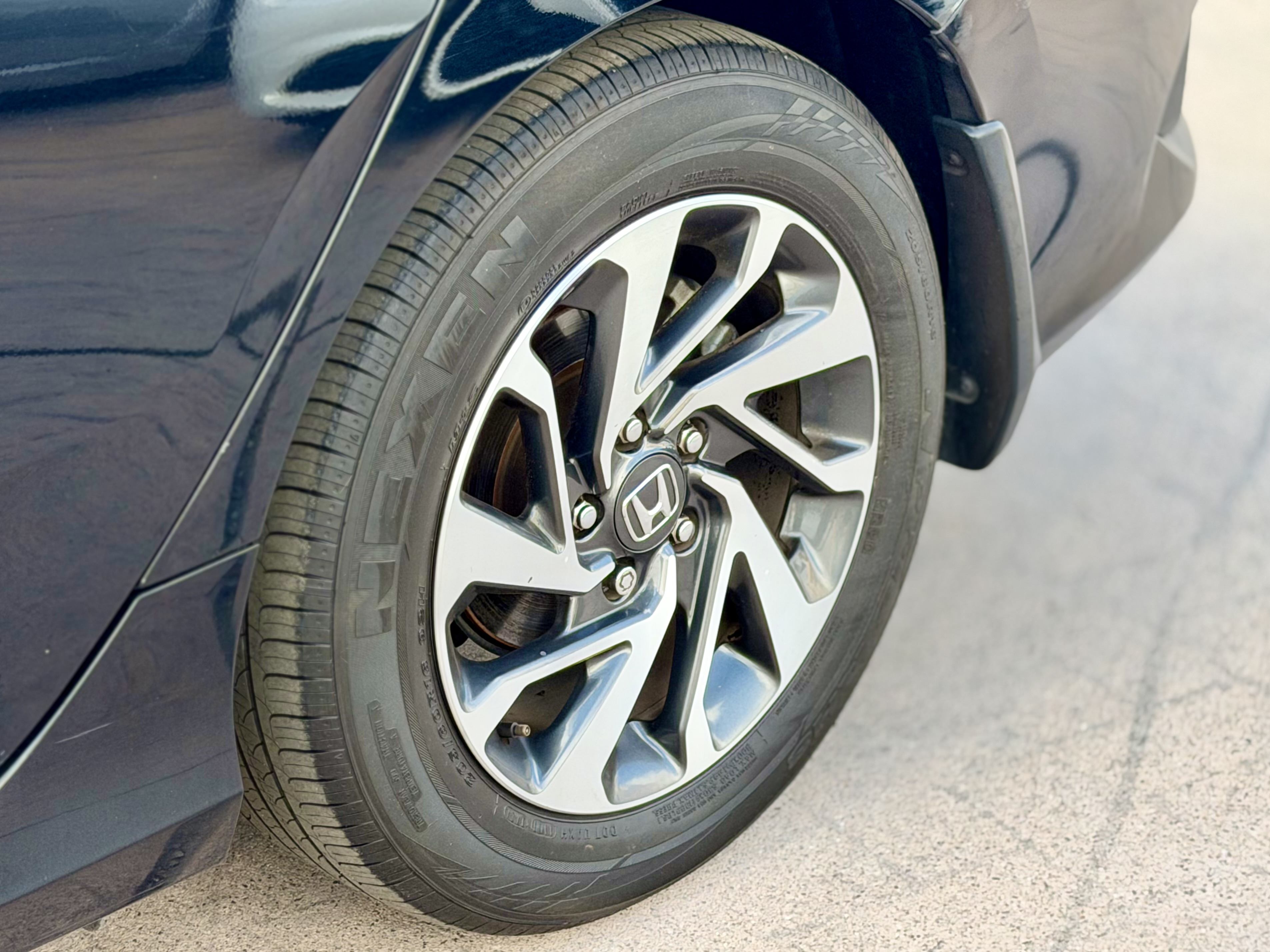 Photo 11 of this Honda Civic Sedan