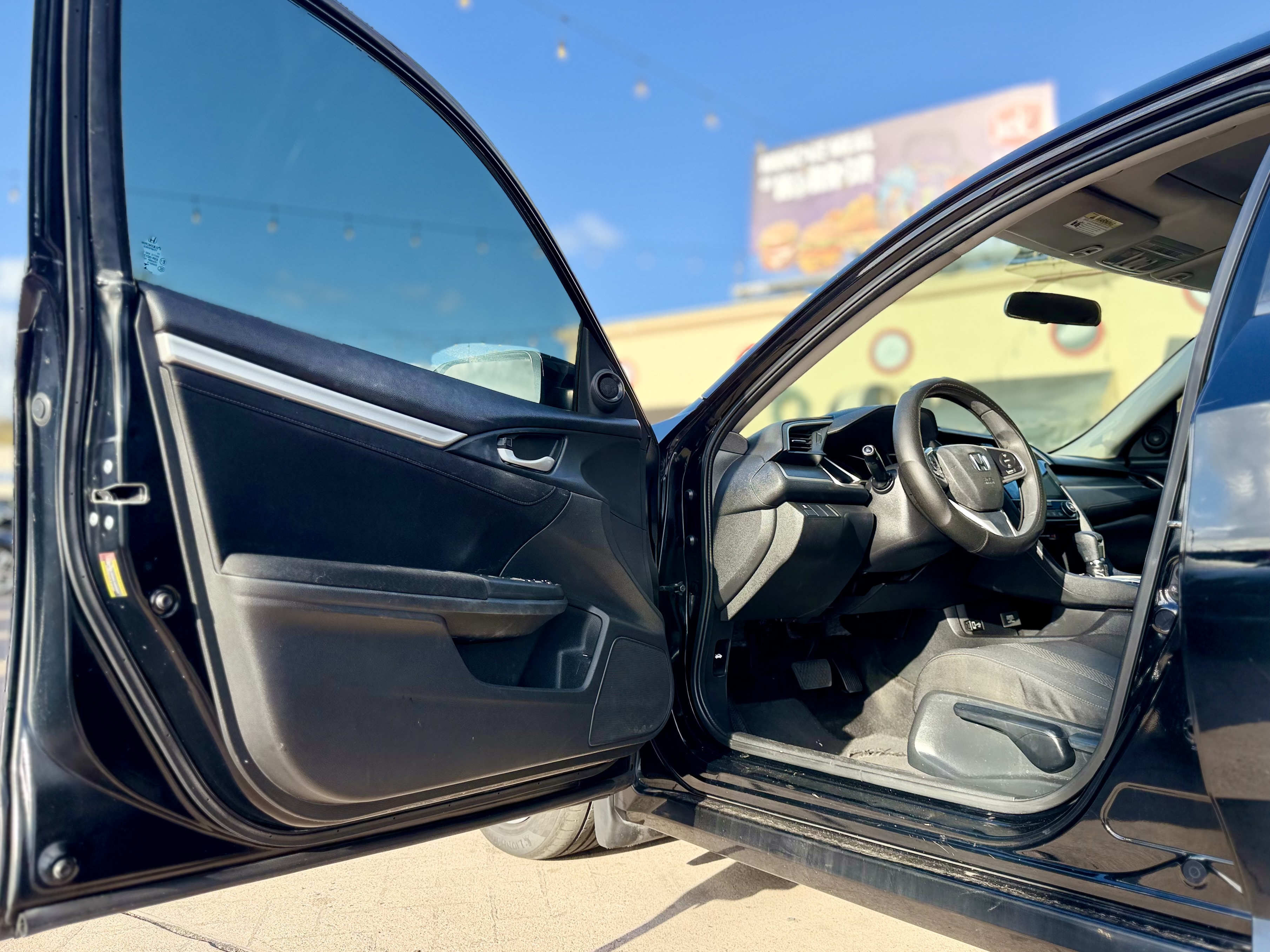 Photo 17 of this Honda Civic Sedan