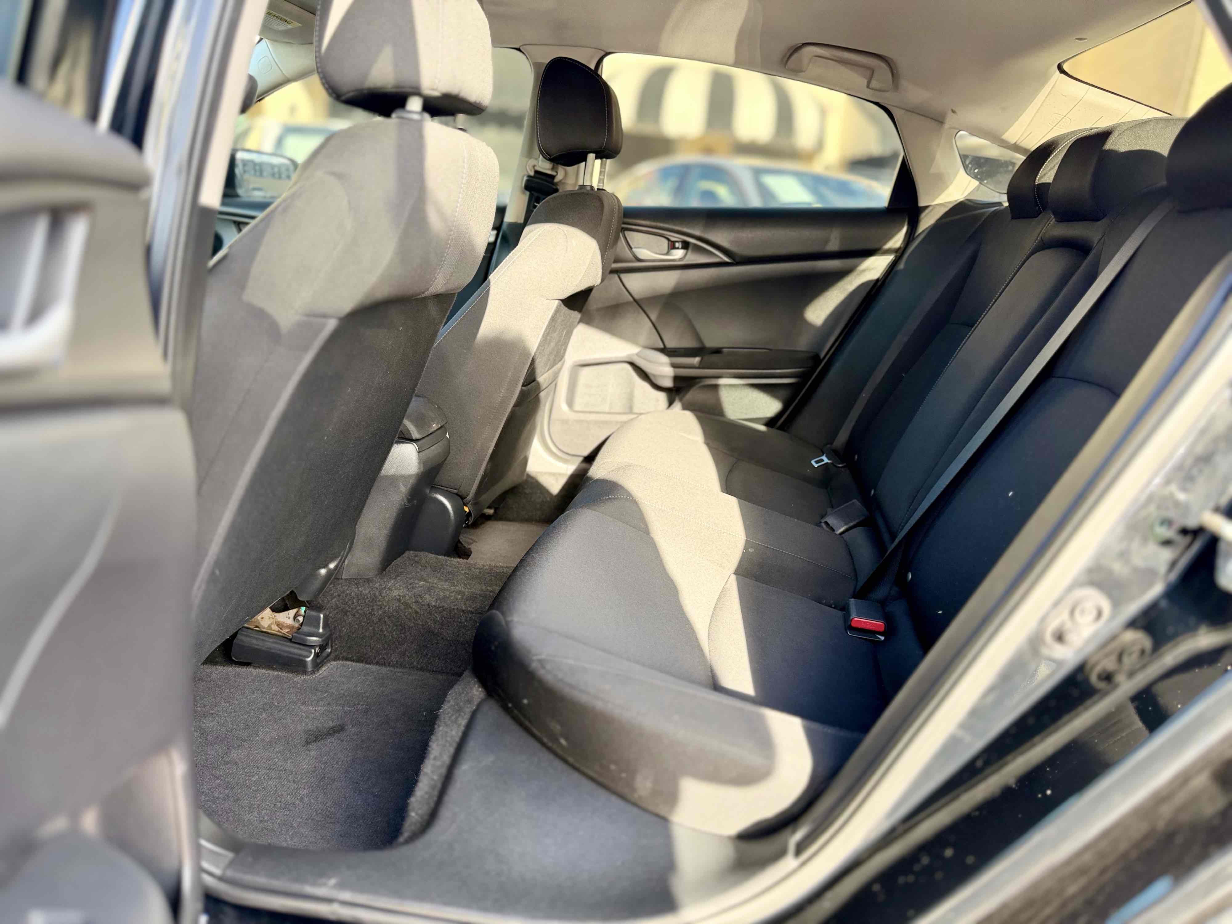 Photo 20 of this Honda Civic Sedan