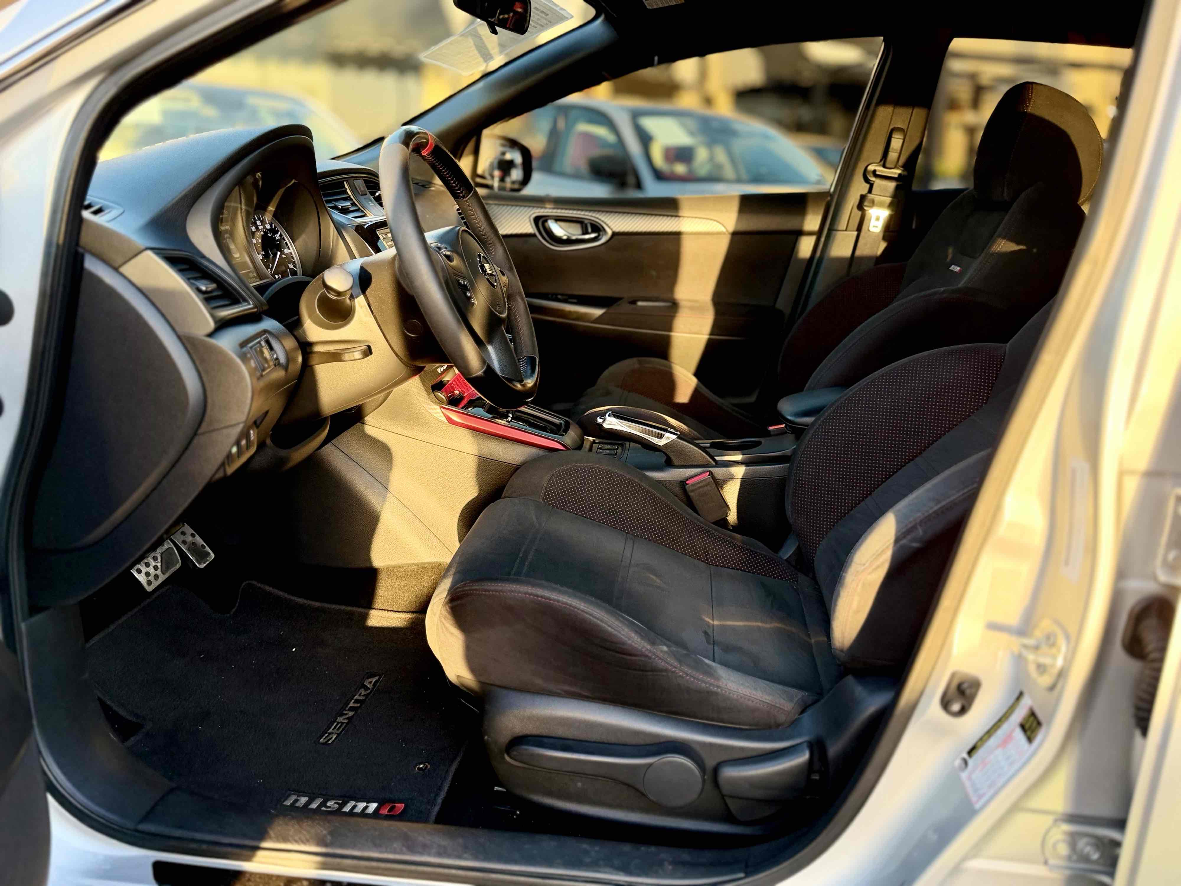 Photo 14 of this Nissan Sentra